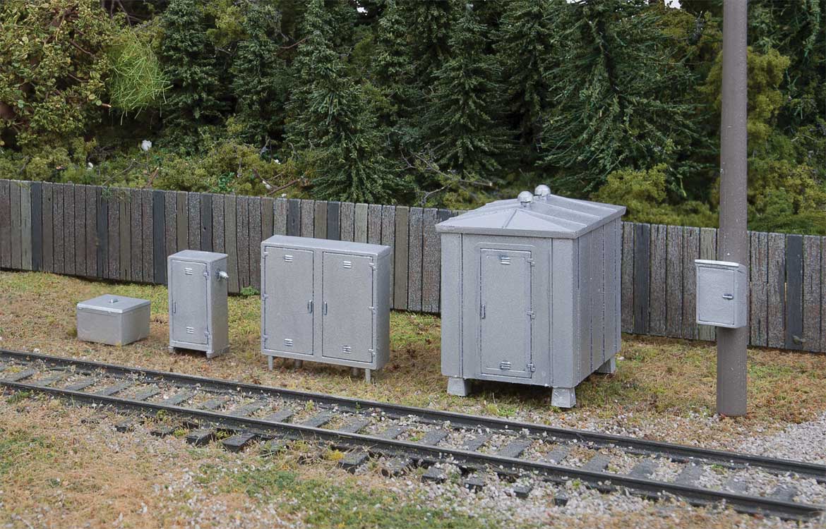 Walthers SceneMaster 949-4140 HO Scale Vintage Trackside Detail Set
