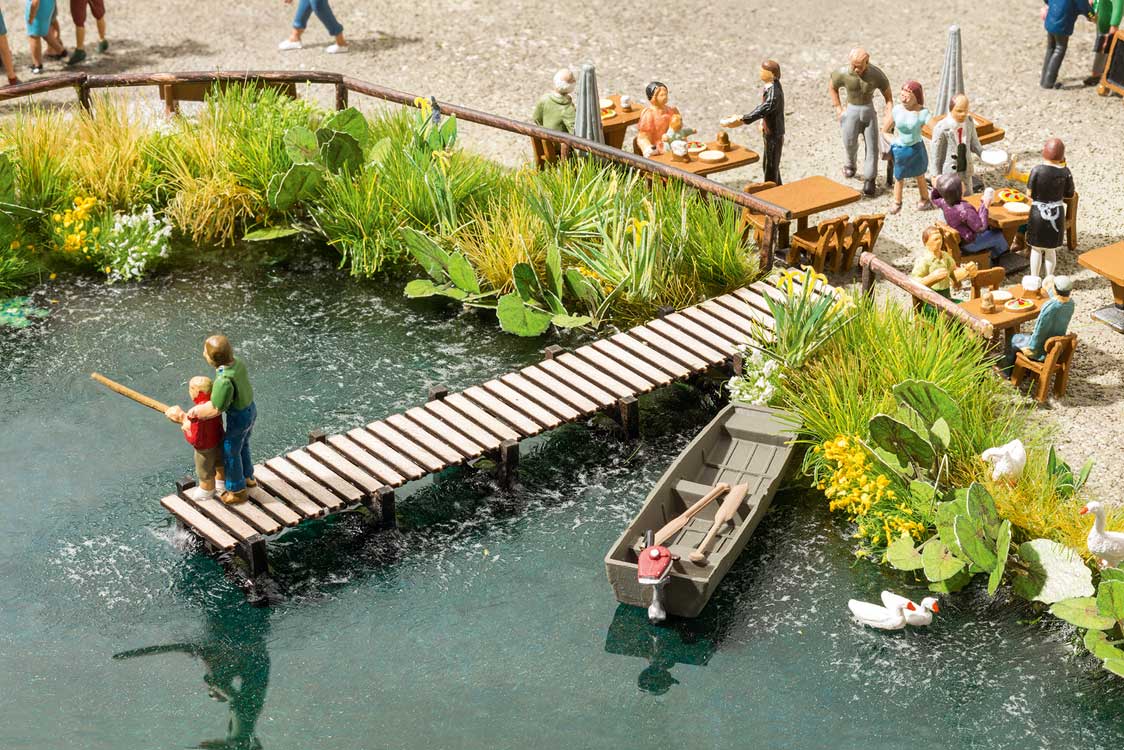 Walthers SceneMaster 949-4156 HO Scale Small Shoreline Pier Kit