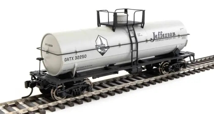 WalthersMainline 910-48012 HO Scale 36' Chemical Tankcar Jefferson Chemical GATX #32250