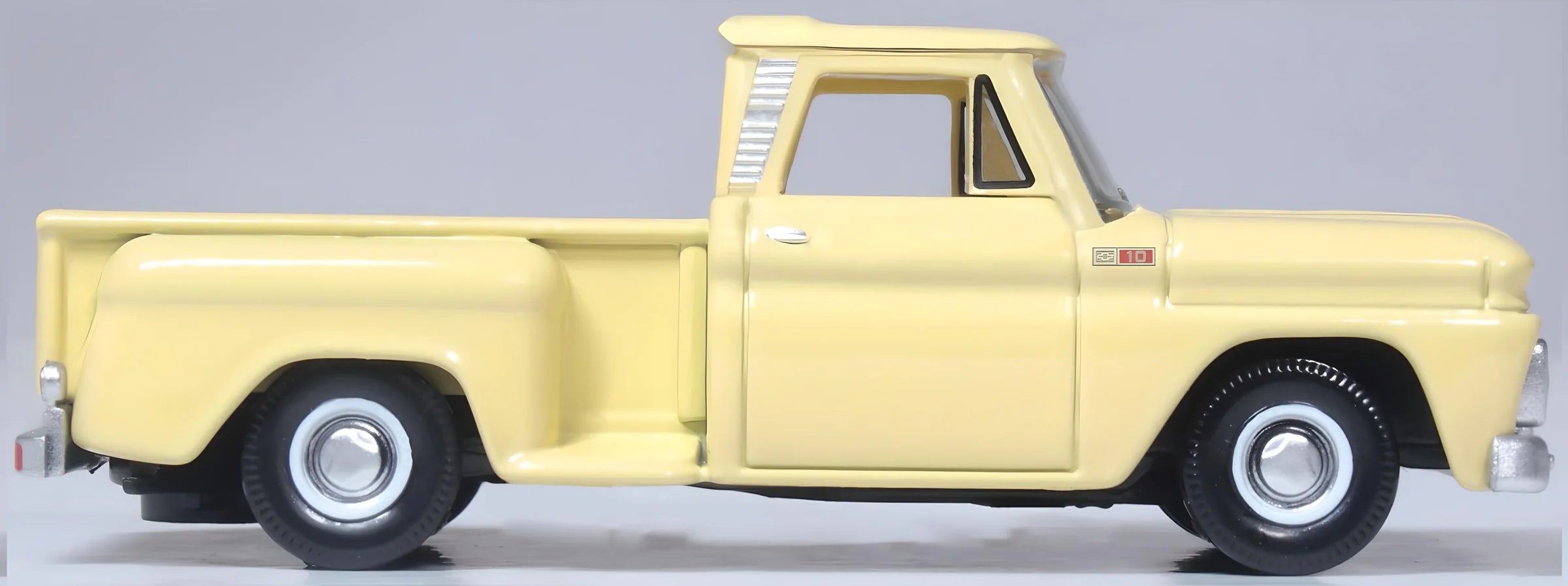 Oxford Diecast 87CP65007 HO Scale 1965 Chevrolet Stepside Pickup - Assembled, Yellow