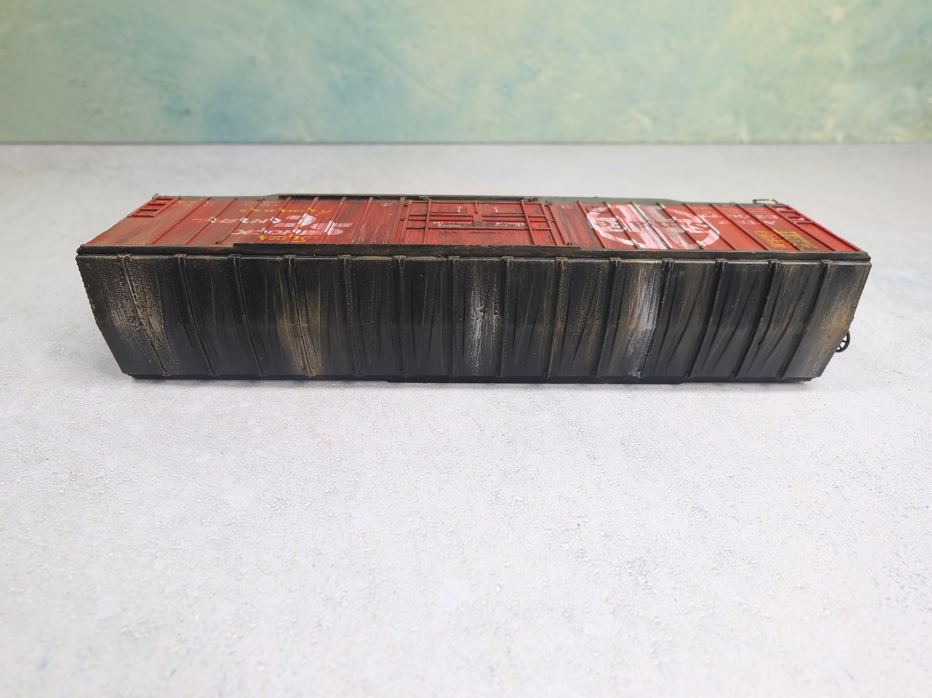 USED Athearn HO Scale 50' Outside Braced Box Car Santa Fe ATSF #520977 Weathered