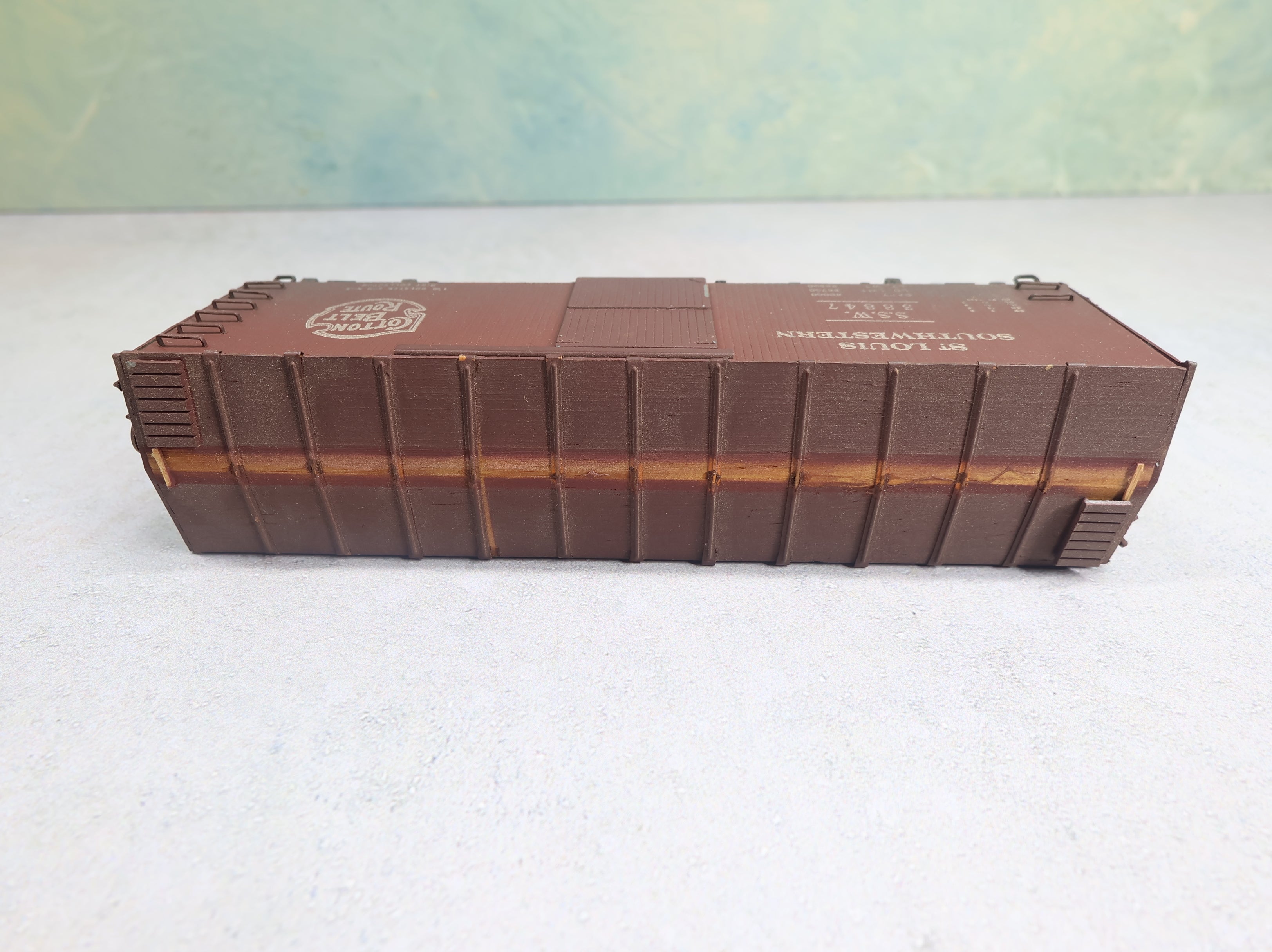 USED HO Scale 42' Wooden Box Car Cotton Belt SSW #38847 Weathered Wood Built Kit
