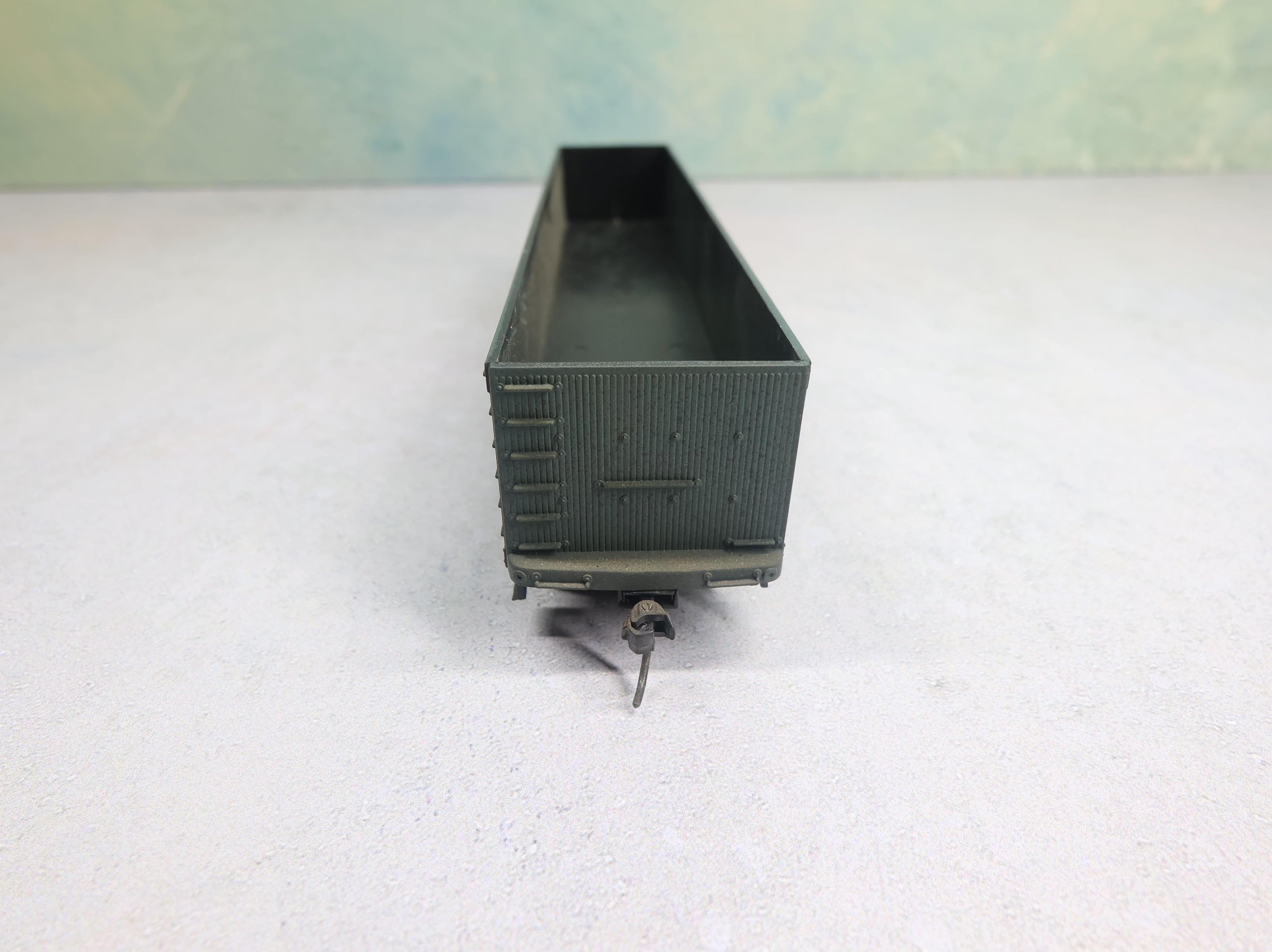 USED Roundhouse HO Scale 50' Reefer Box Car Railway Express Agency REX #509 Light Weathering