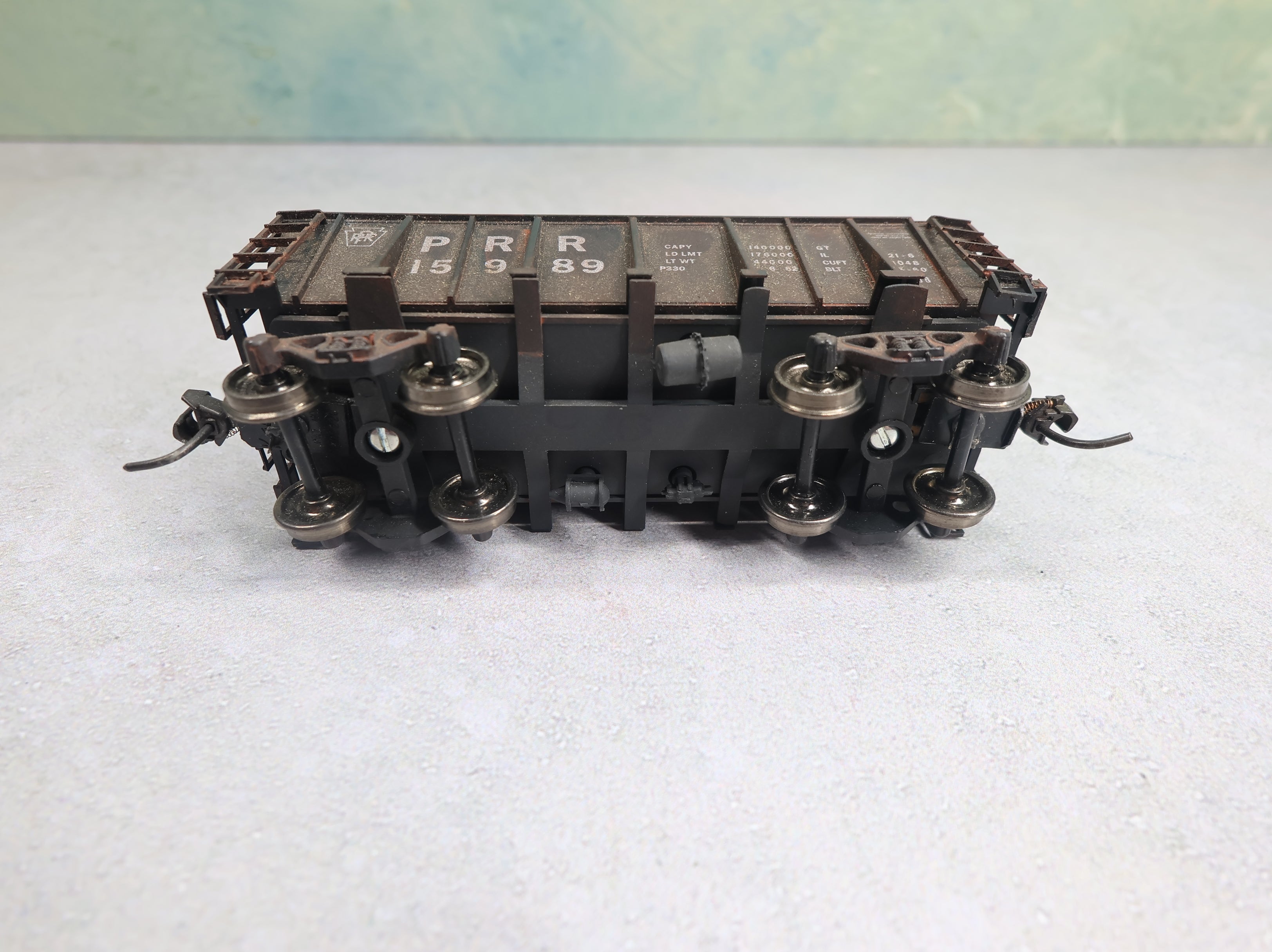 USED Roundhouse HO Scale Lo-Side Ore Car Pennsylvania PRR #15989 Weathered