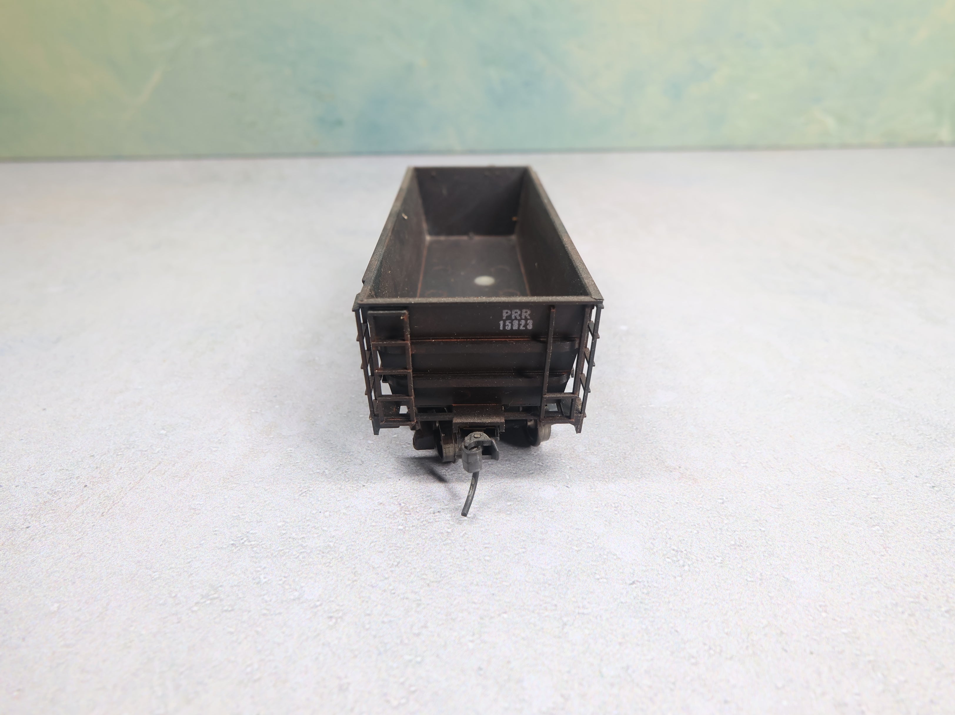 USED Roundhouse HO Scale Lo-Side Ore Car Pennsylvania PRR #15823 Weathered