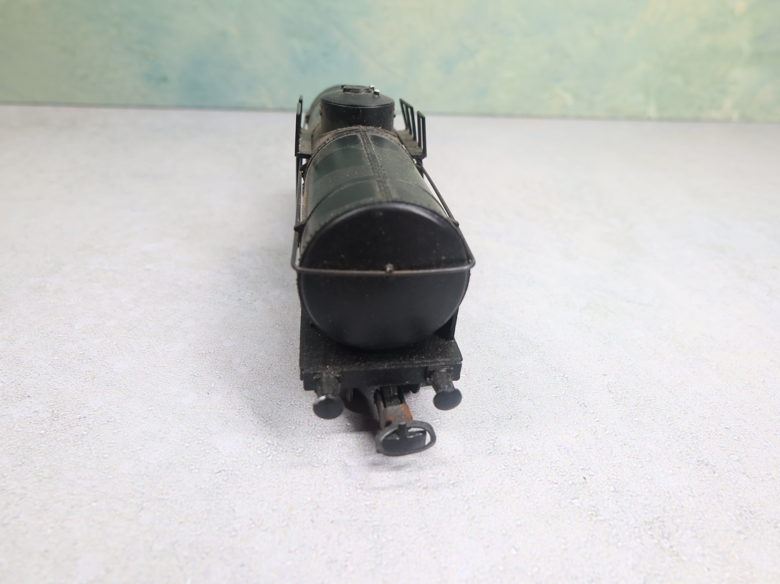 USED Kleinbahn HO Scale Tank Car Mobil Oil Austria Small Logo w/ Euro Couplers