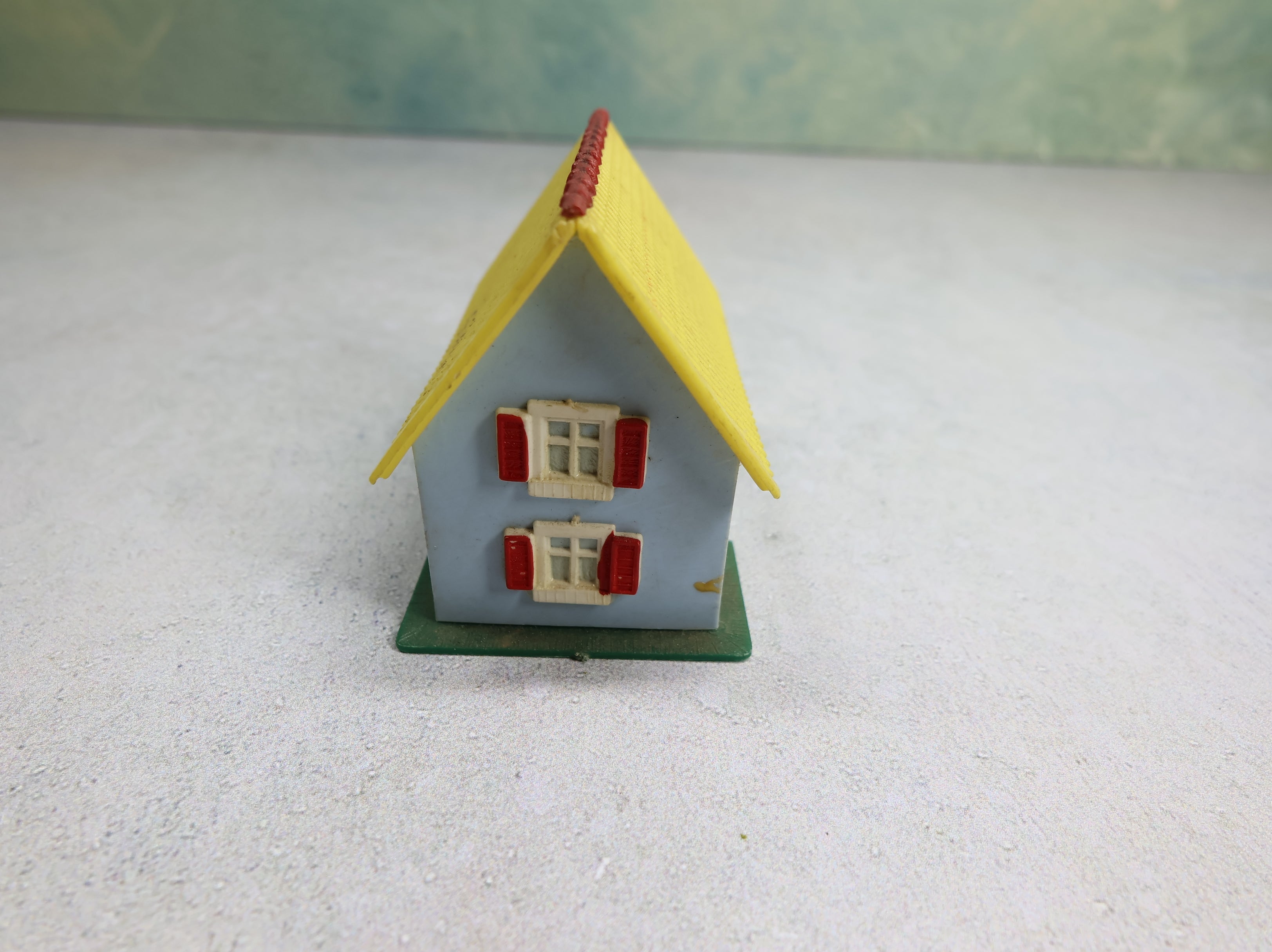 USED Hoffman N Scale Blue & Yellow Village Home