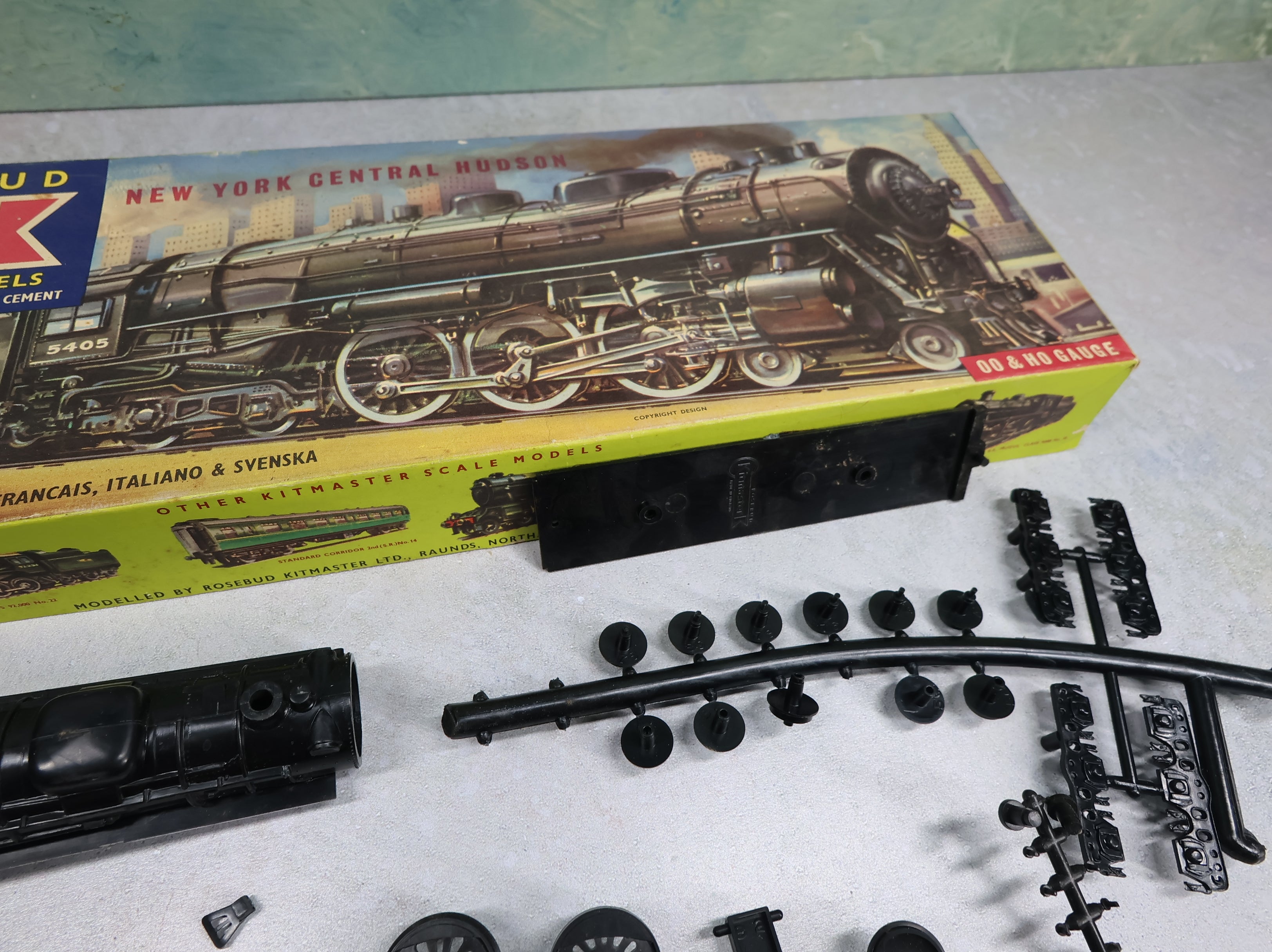 USED Rosebud Kitmaster 34 HO Scale Plastic Steam Locomotive Kit (non powered) HO & OO New York Central Hudson KIT