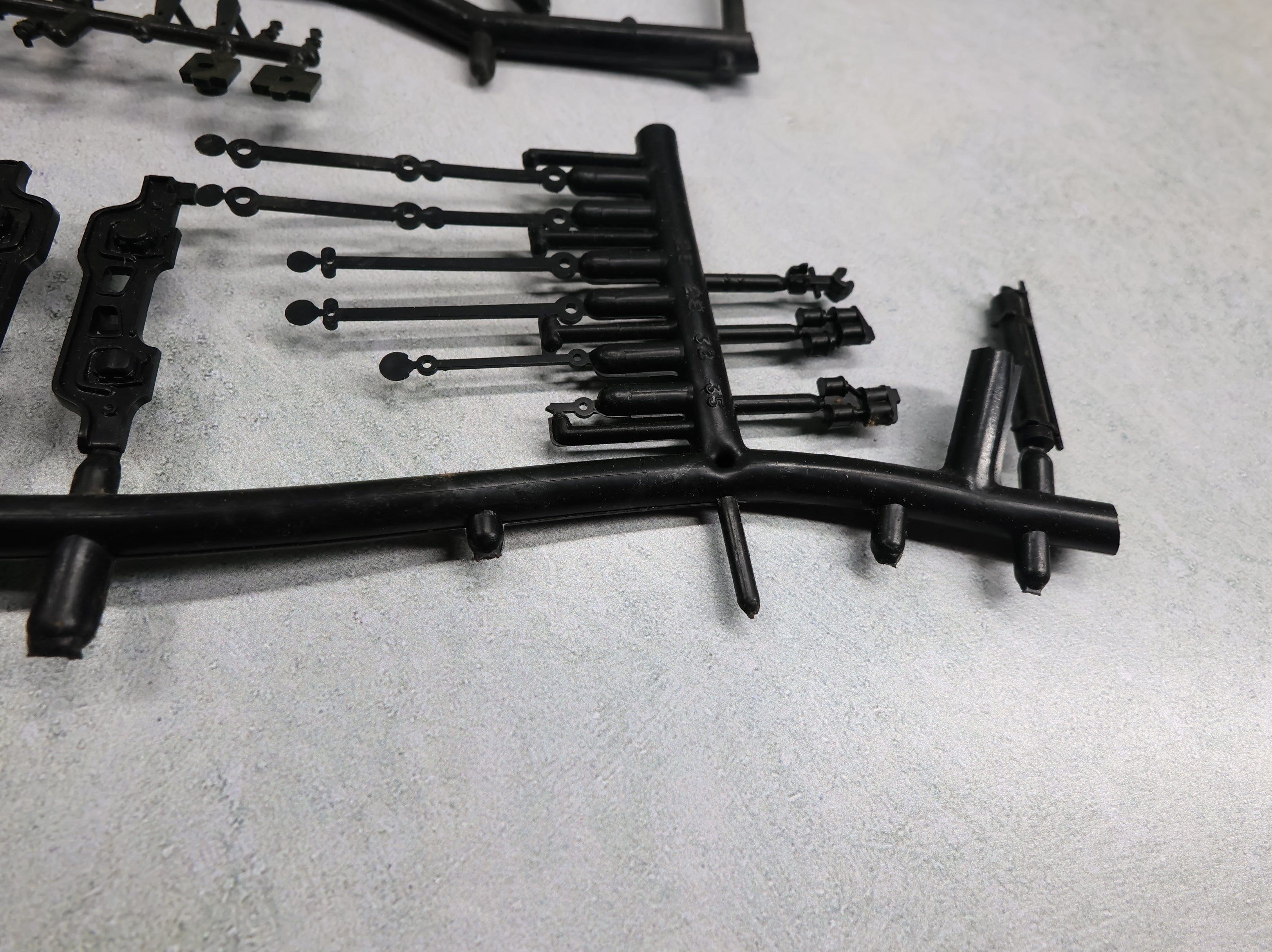 USED Rosebud Kitmaster 34 HO Scale Plastic Steam Locomotive Kit (non powered) HO & OO New York Central Hudson KIT