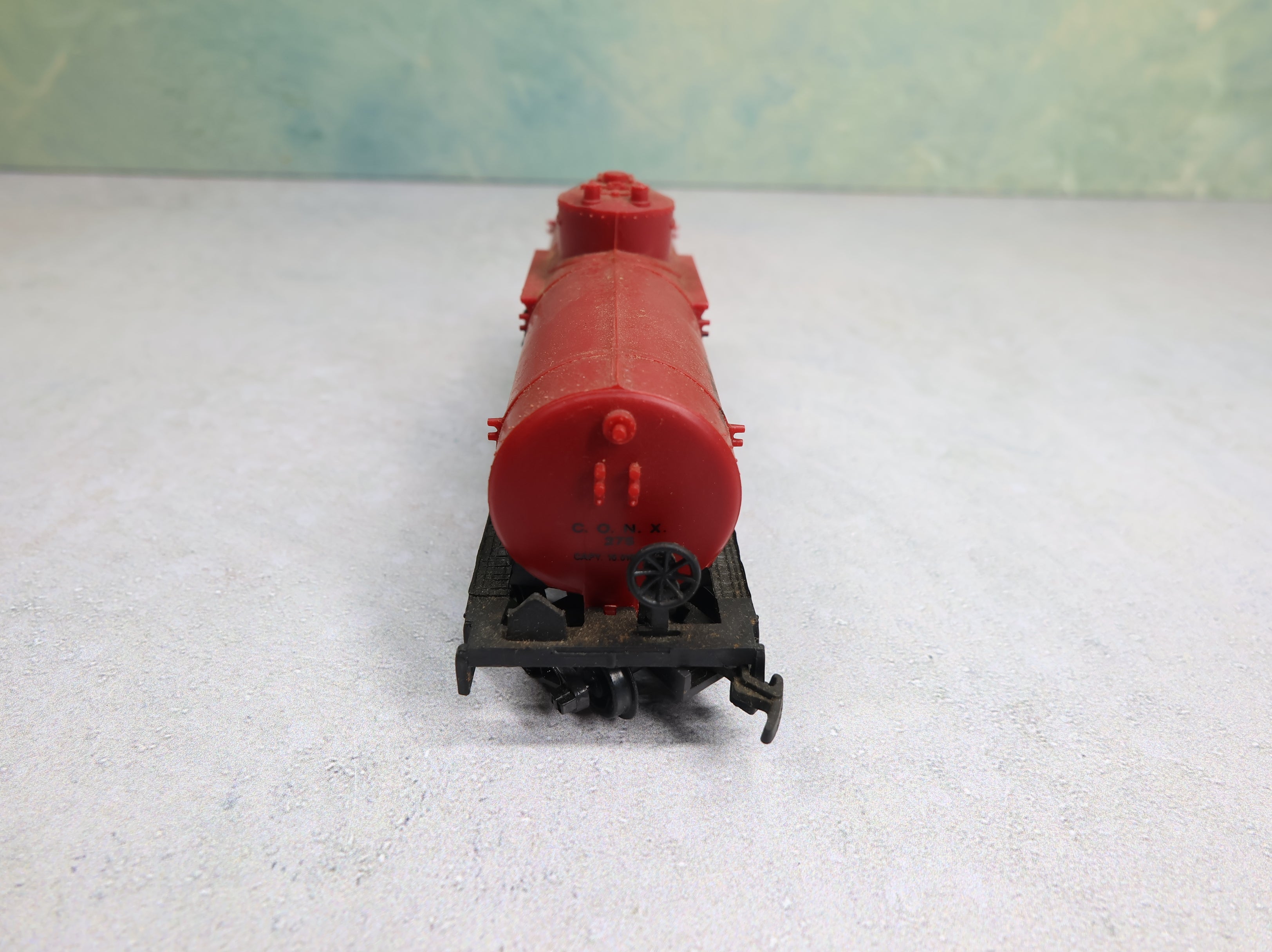 USED Life-Like HO Scale Single Dome Tank Car Conoco CONX #275