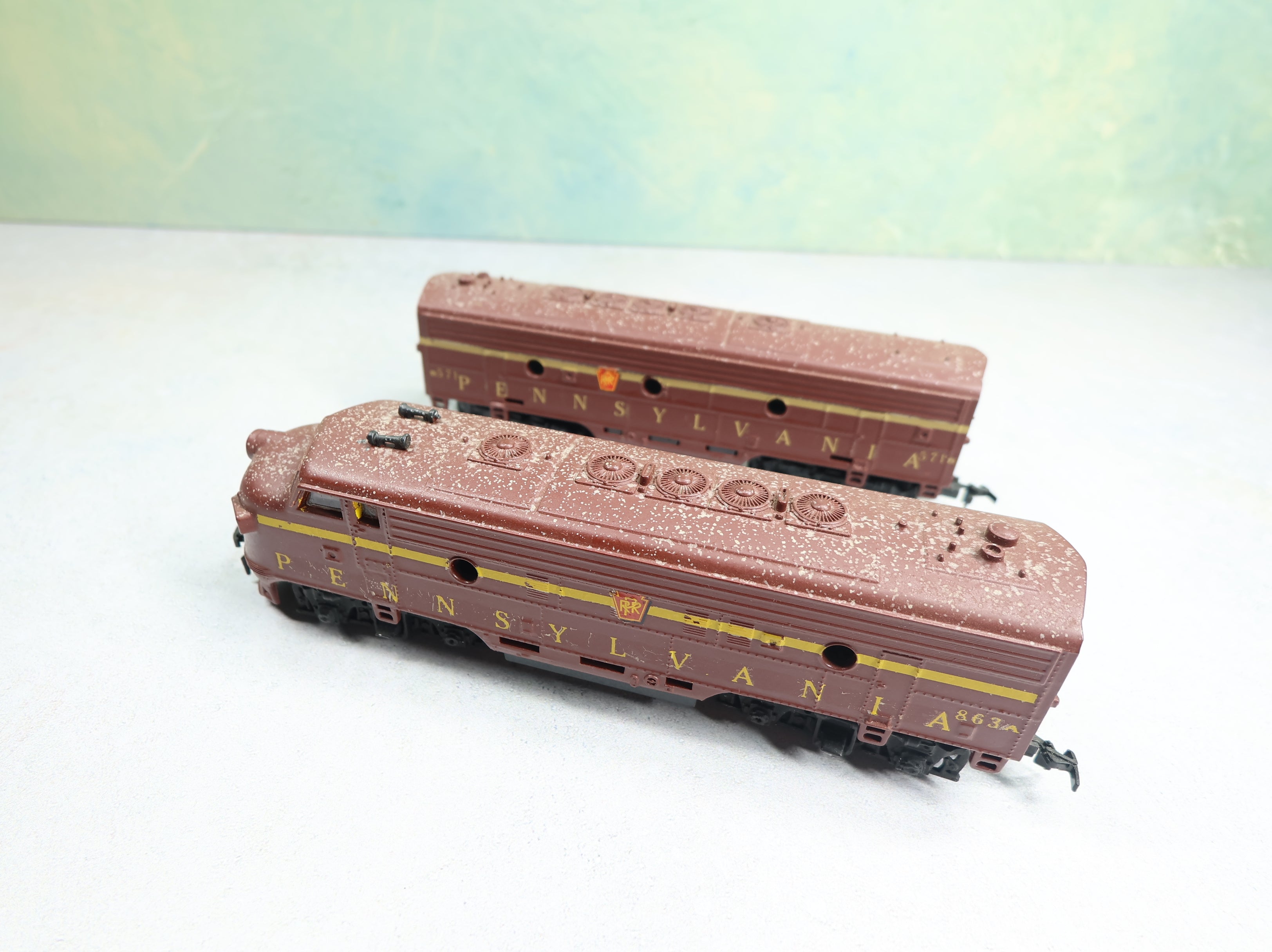 USED Life-Like HO Scale AB Diesel Locomotive Pair Pennsylvania #863 & 571 Custom
