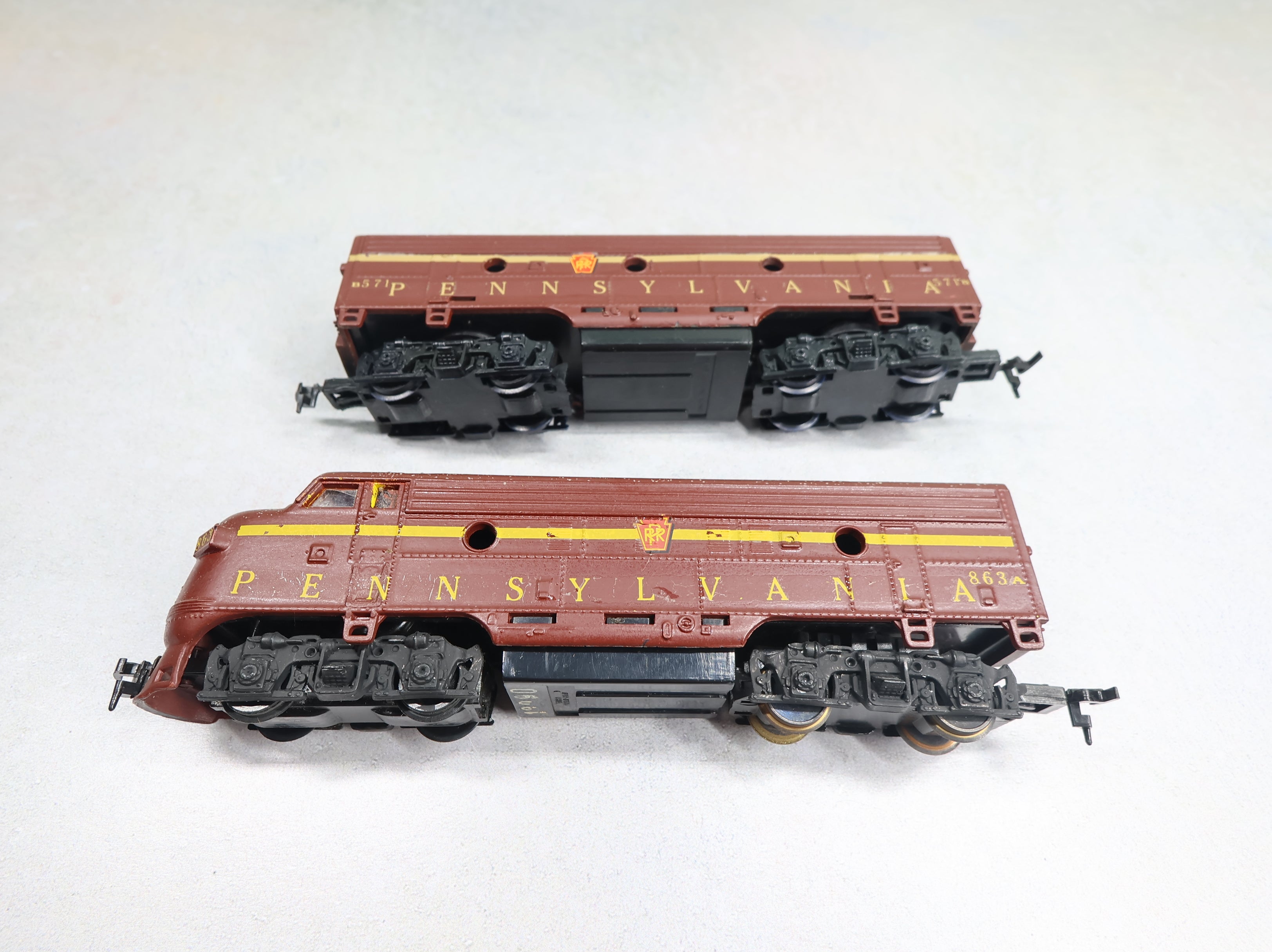 USED Life-Like HO Scale AB Diesel Locomotive Pair Pennsylvania #863 & 571 Custom