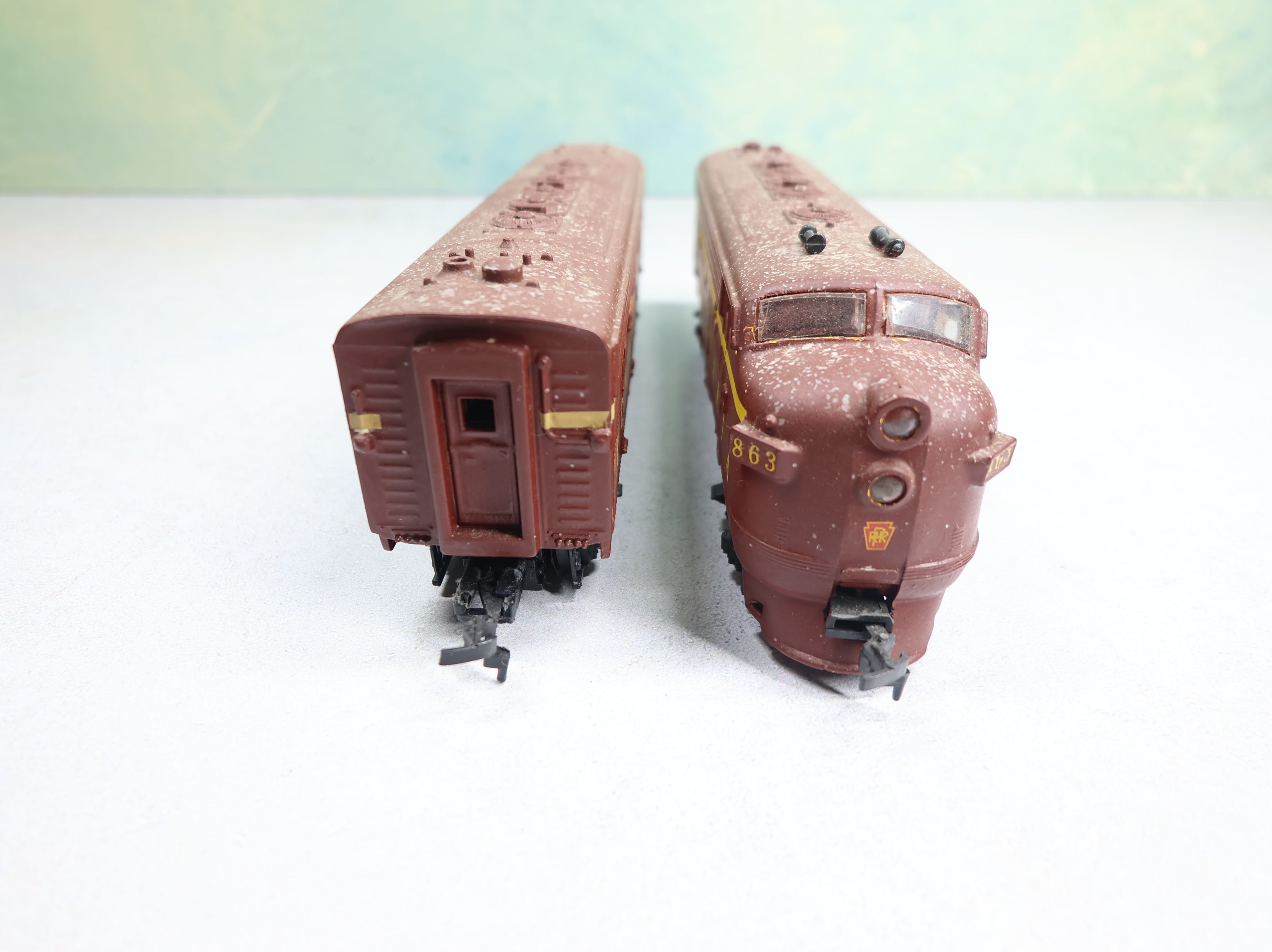USED Life-Like HO Scale AB Diesel Locomotive Pair Pennsylvania #863 & 571 Custom