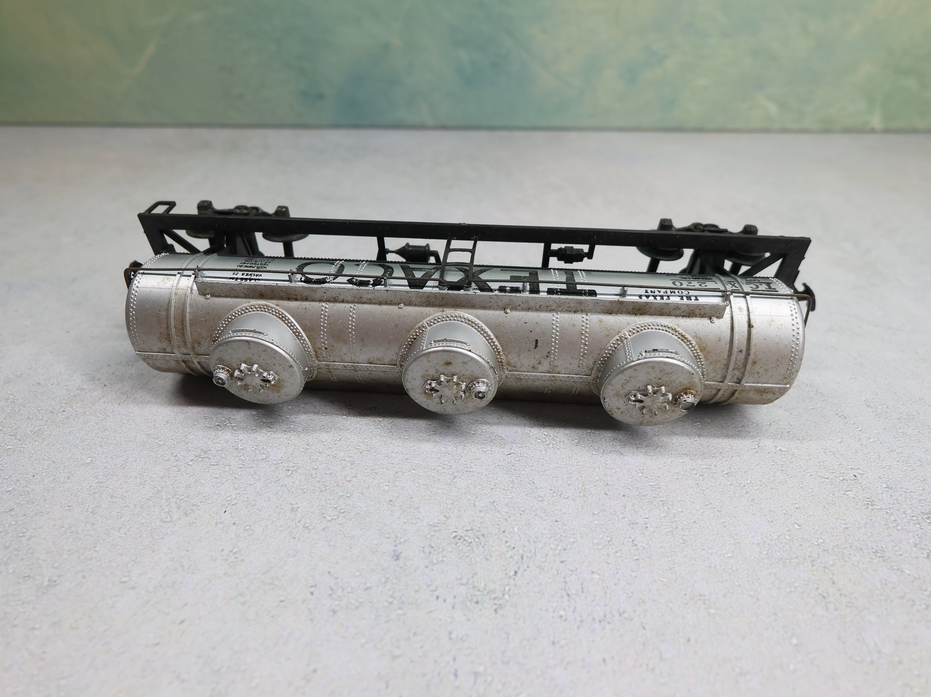USED Athearn HO Scale Triple Dome Tank Car Texaco TCX #270