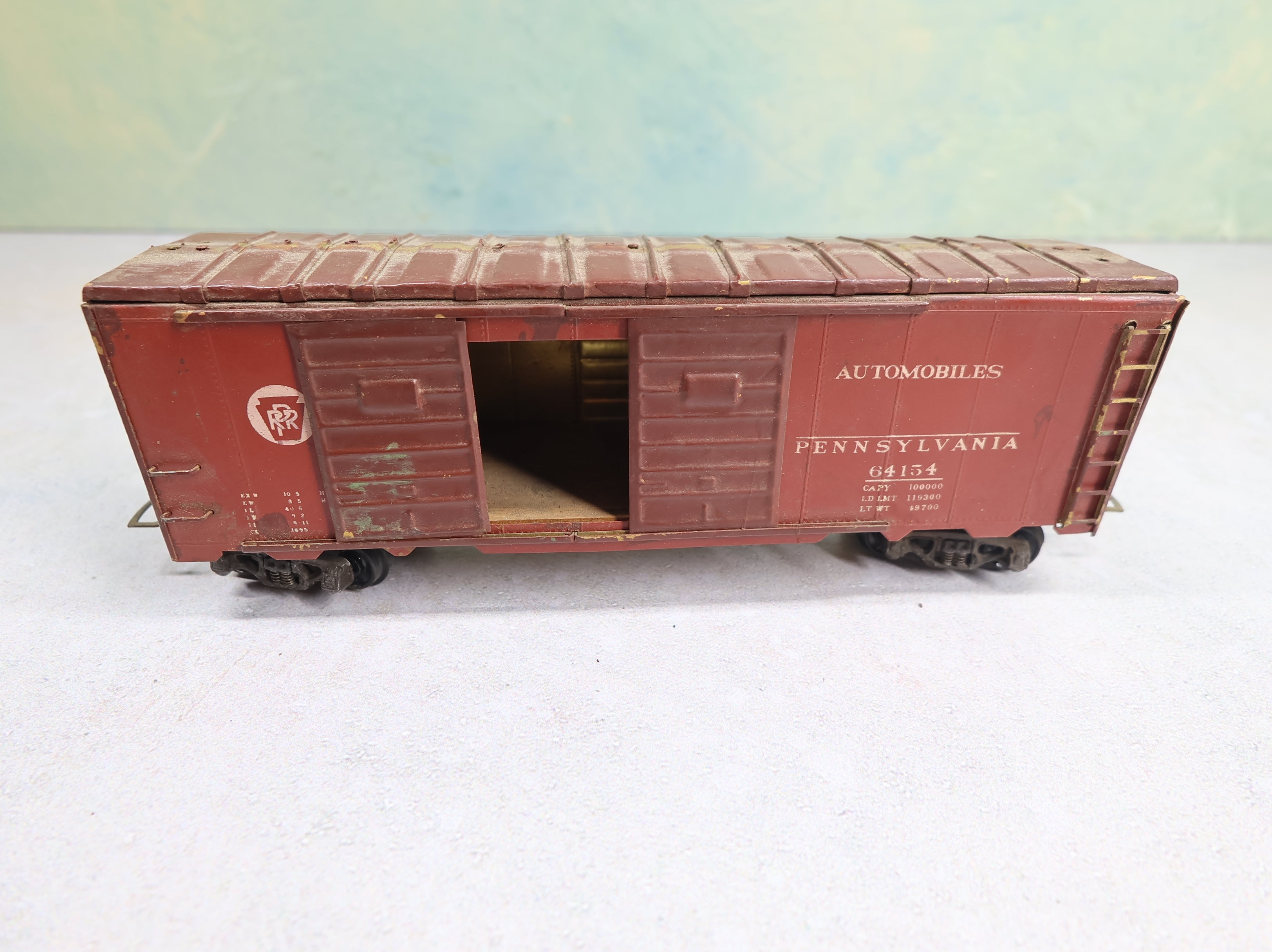 USED HO Scale 40' Box Car Pennsylvania #64154 Automobiles, Euro Couplers