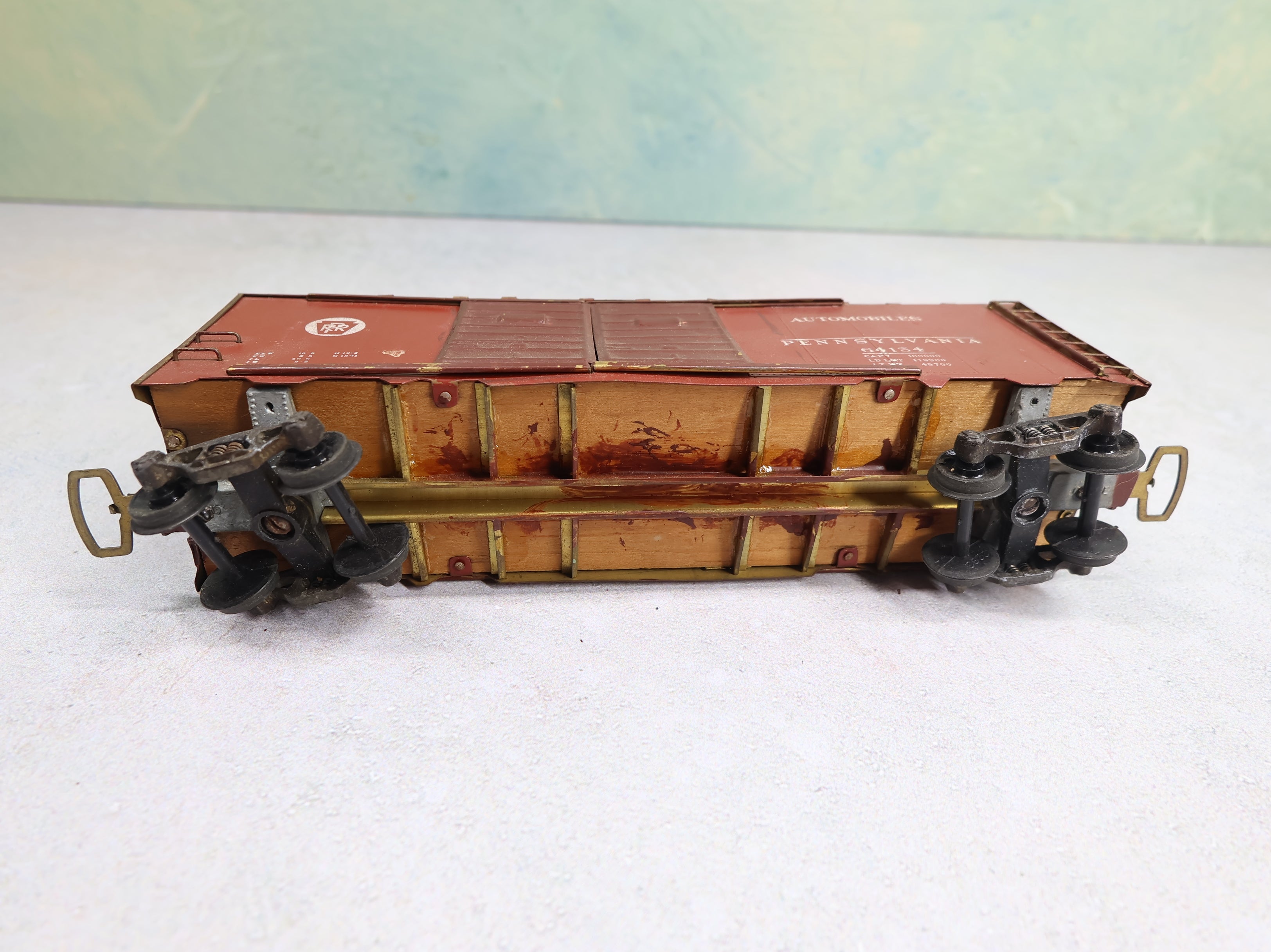 USED HO Scale 40' Box Car Pennsylvania #64154 Automobiles, Euro Couplers