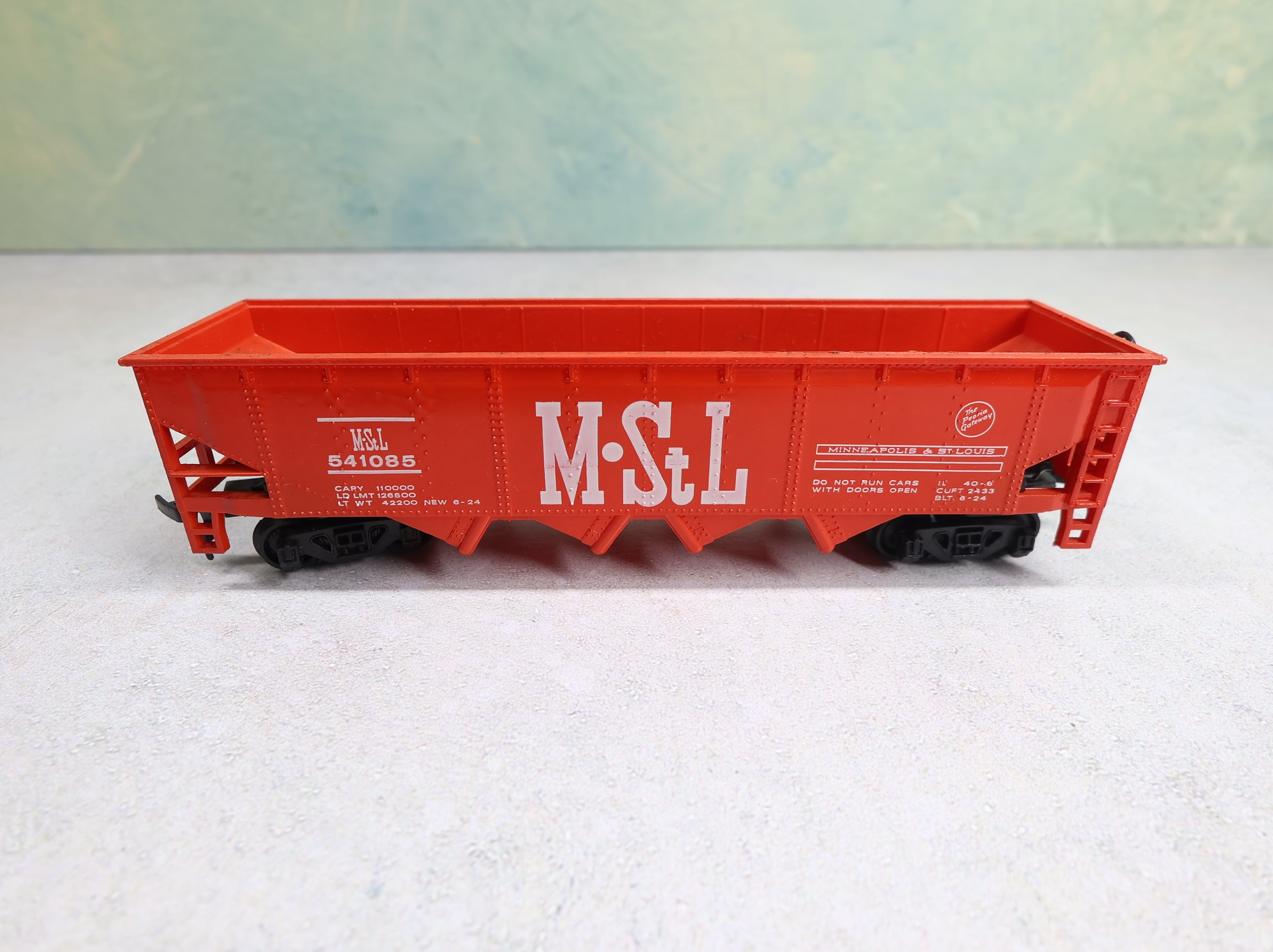 USED Bachmann HO Scale Quad Hopper Minneapolis & St Louis M&StL #541085