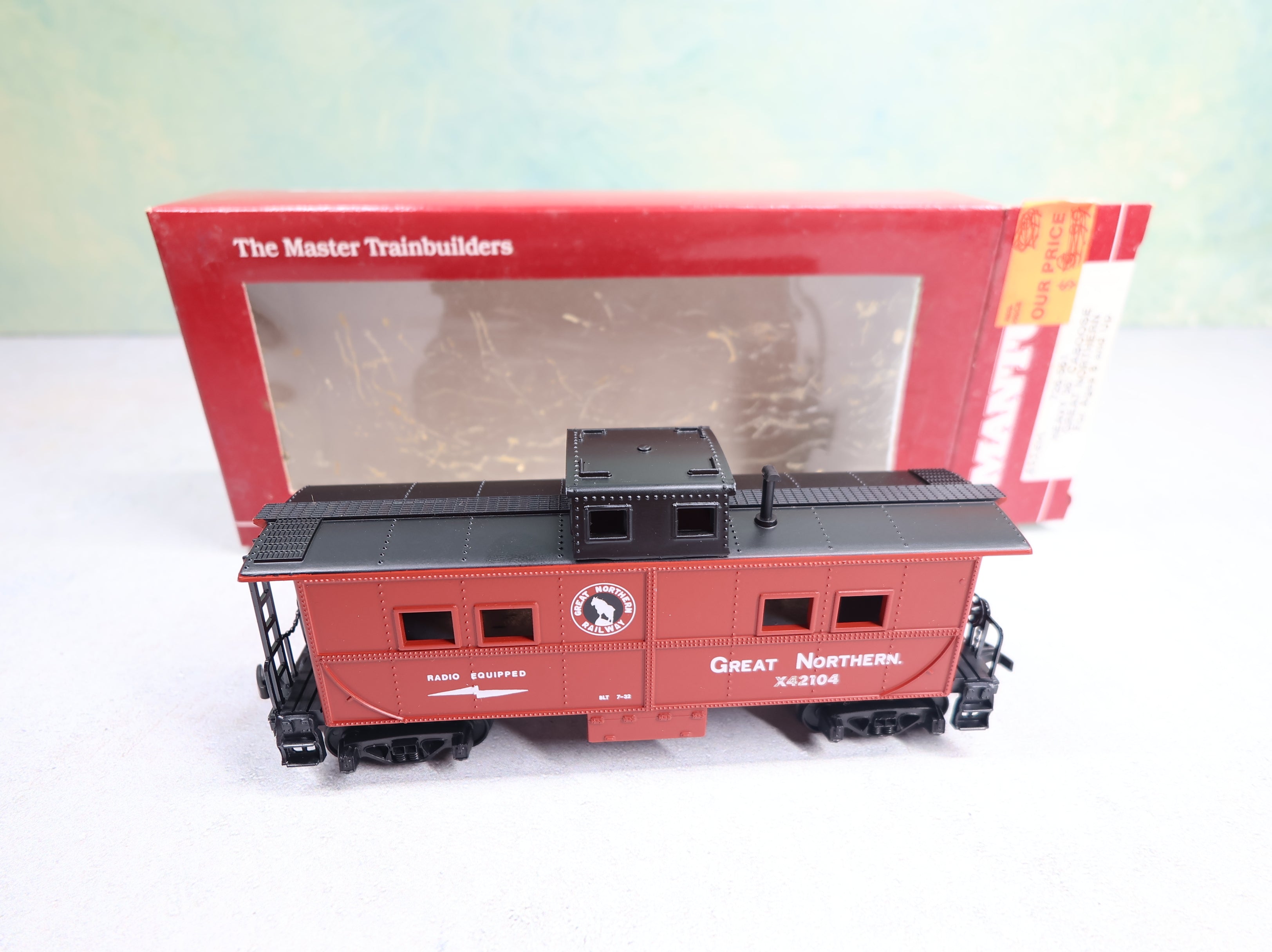 USED Mantua HO Scale Heavy 36' Caboose Great Northern #X42104