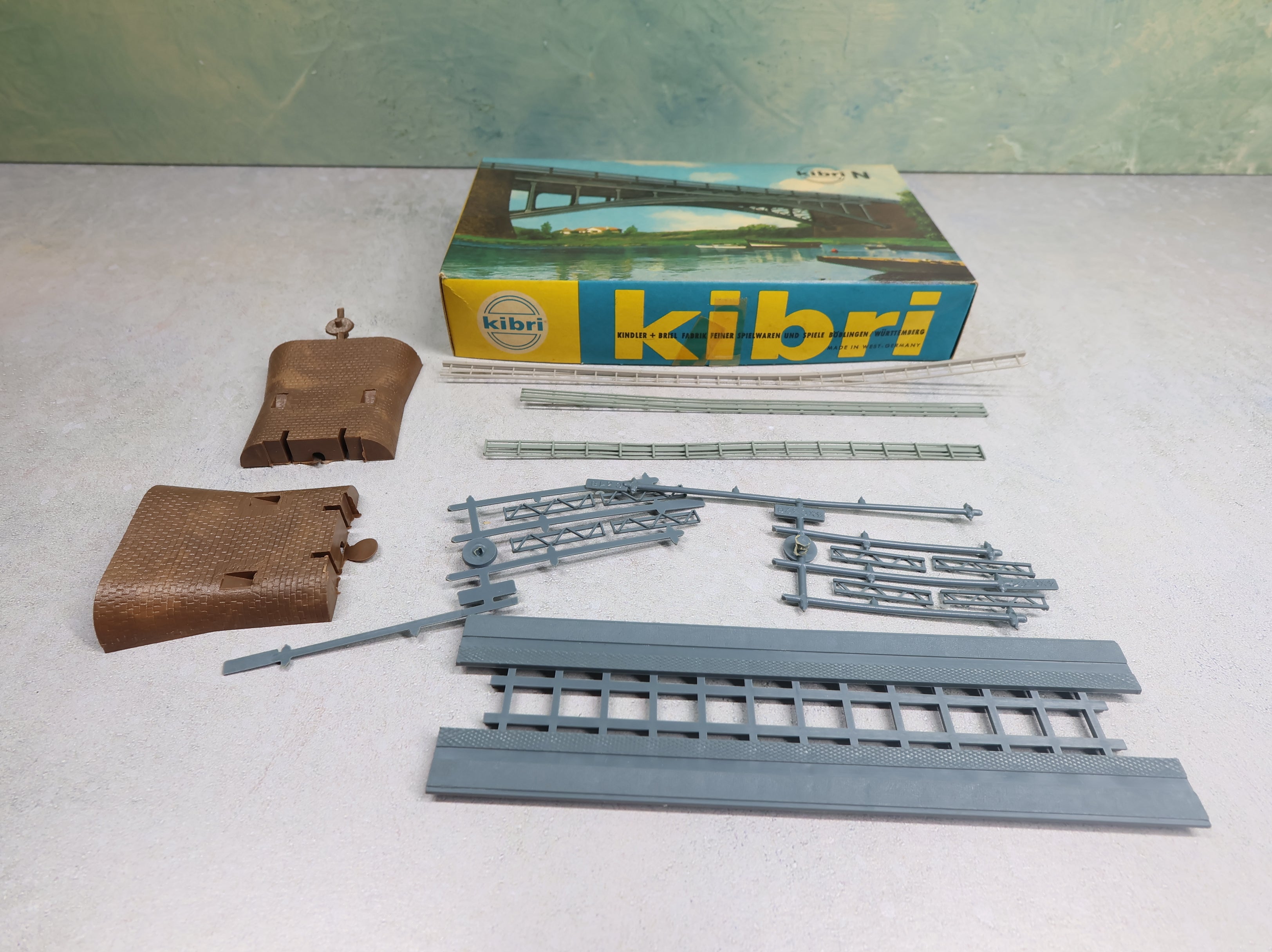 USED Kibri 7622 N Scale Steel Bridge with Arch (Single or Double Track) KIT