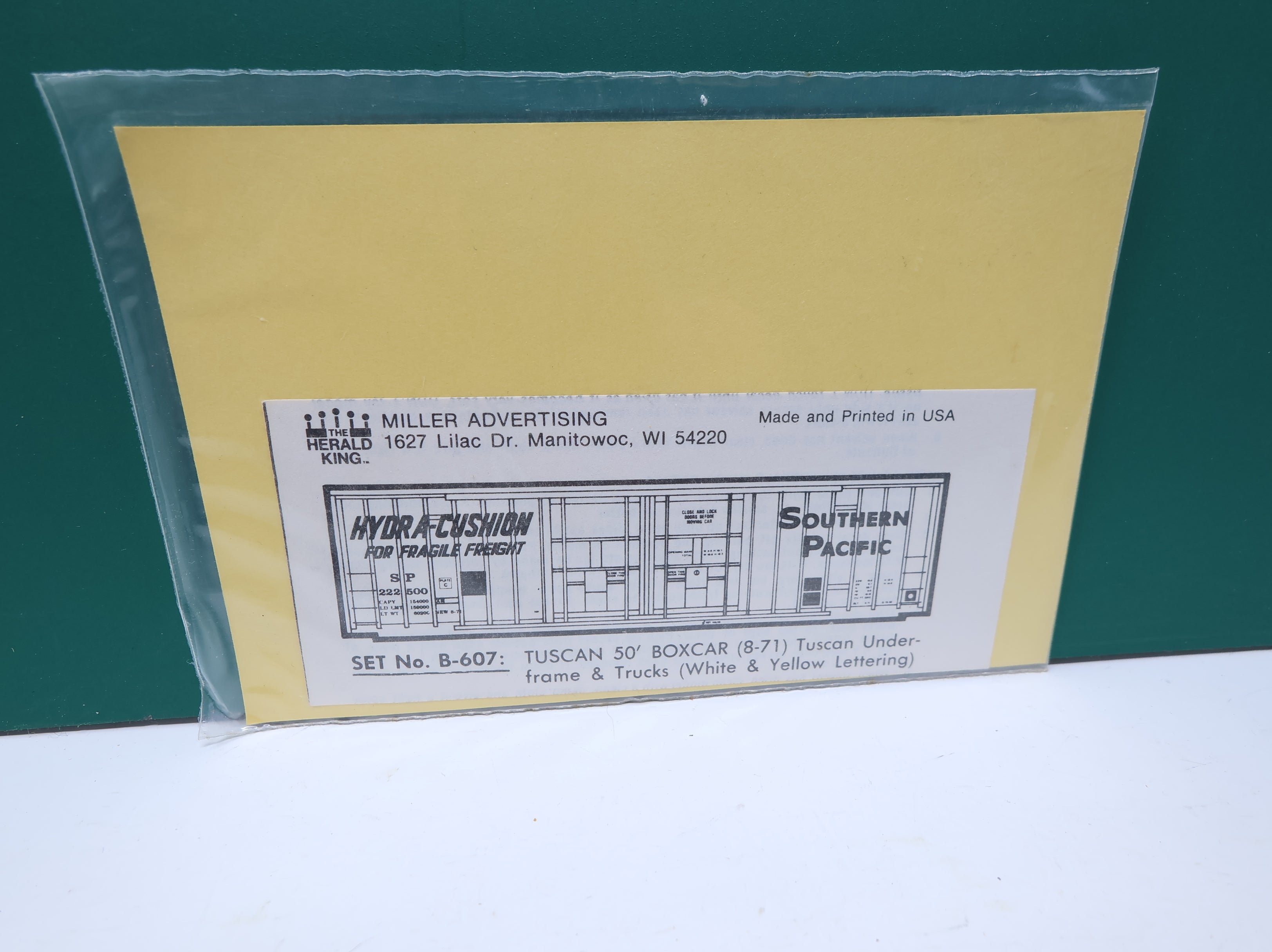 The Herald King B607 HO Scale Southern Pacific 50' Box Car White & Yellow Lettering Decals
