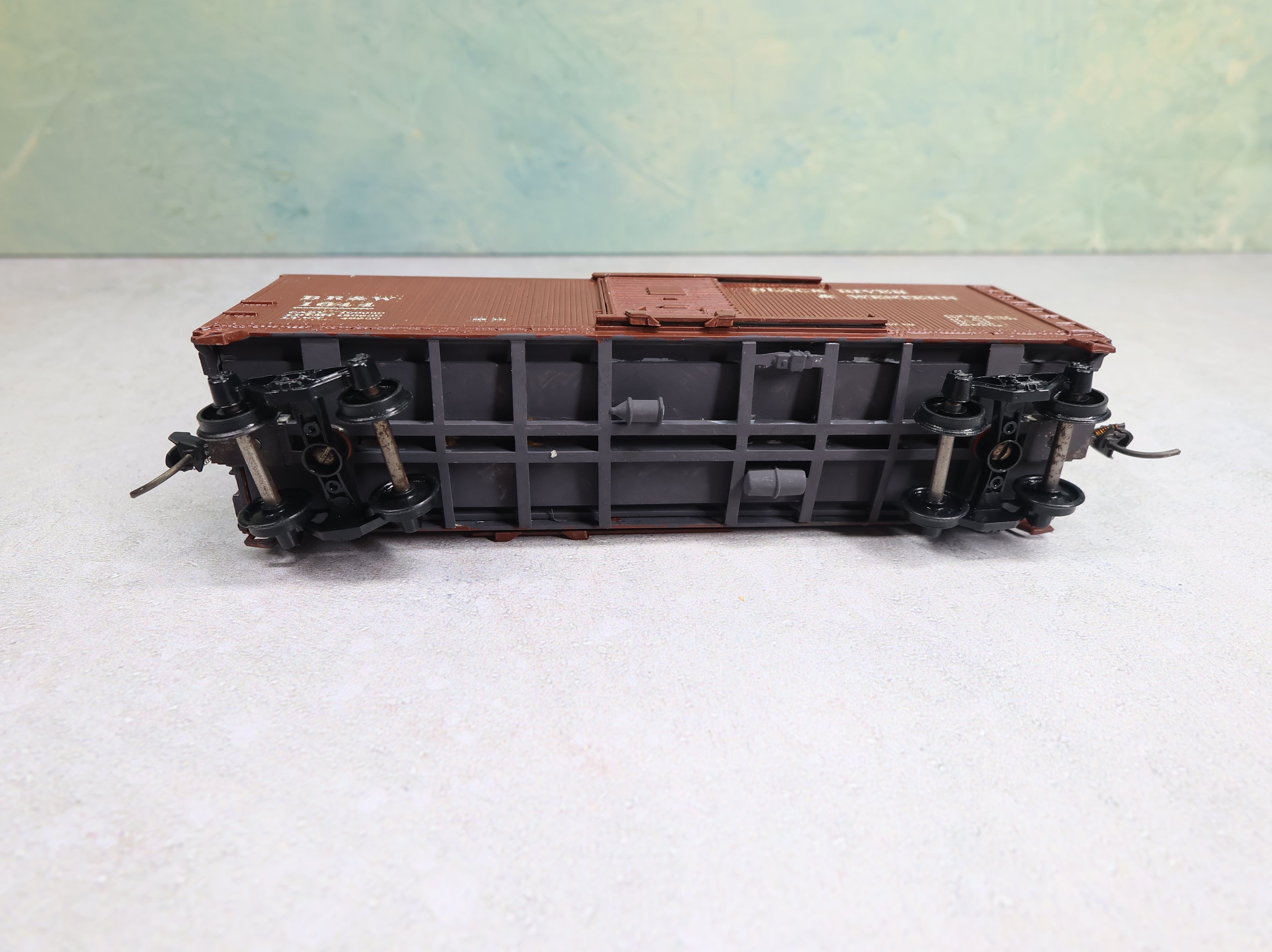USED Athearn HO Scale 40' Wood Side Box Car Black River and Western BR&W #1644 Decal