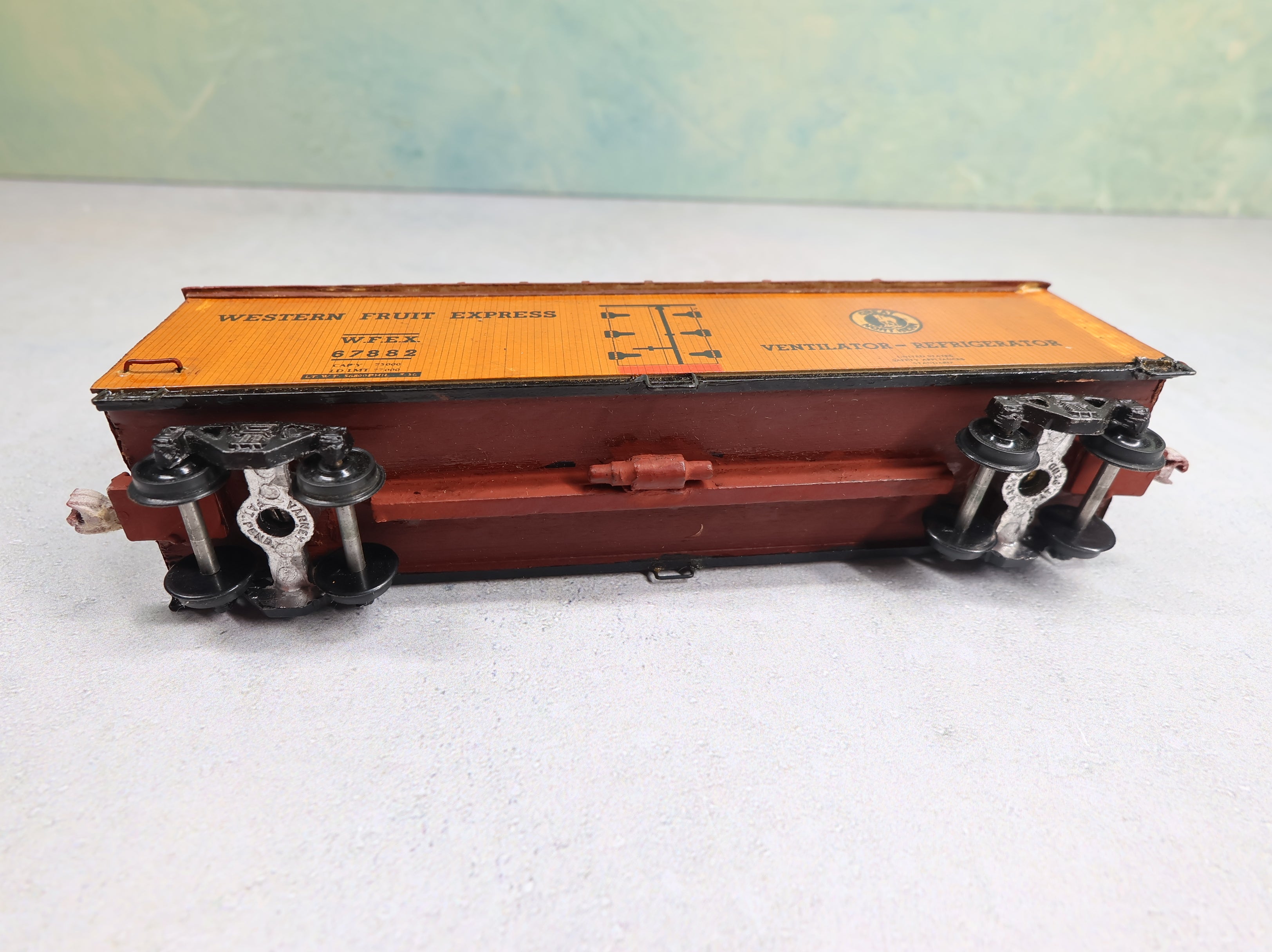 USED Varney HO Scale Reefer Western Fruit Express WFEX #67882 Built Kit