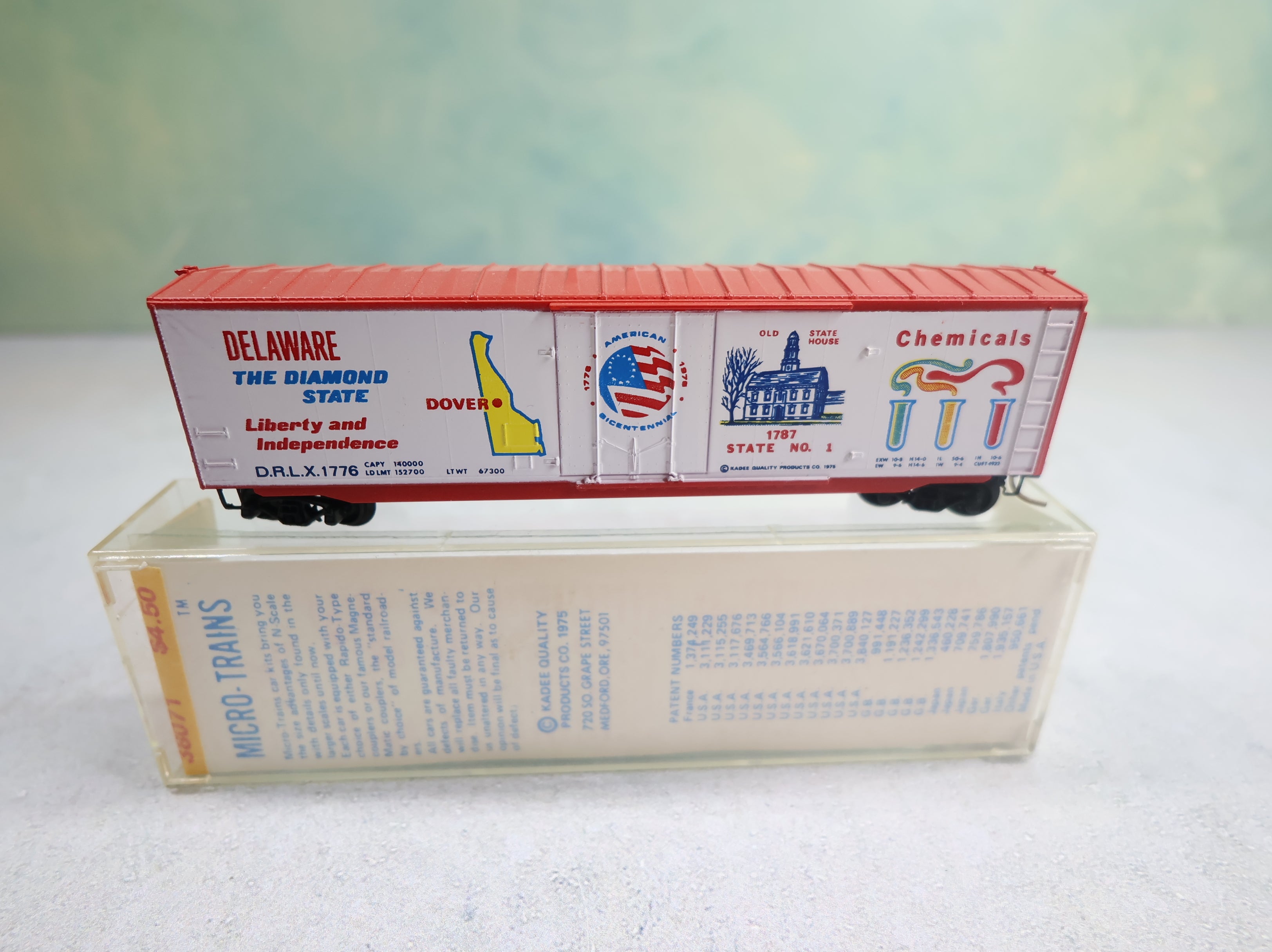 USED Micro-Trains 38071 N Scale 50' Box Car Delaware State Car DRLX #1776 Knuckle Couplers