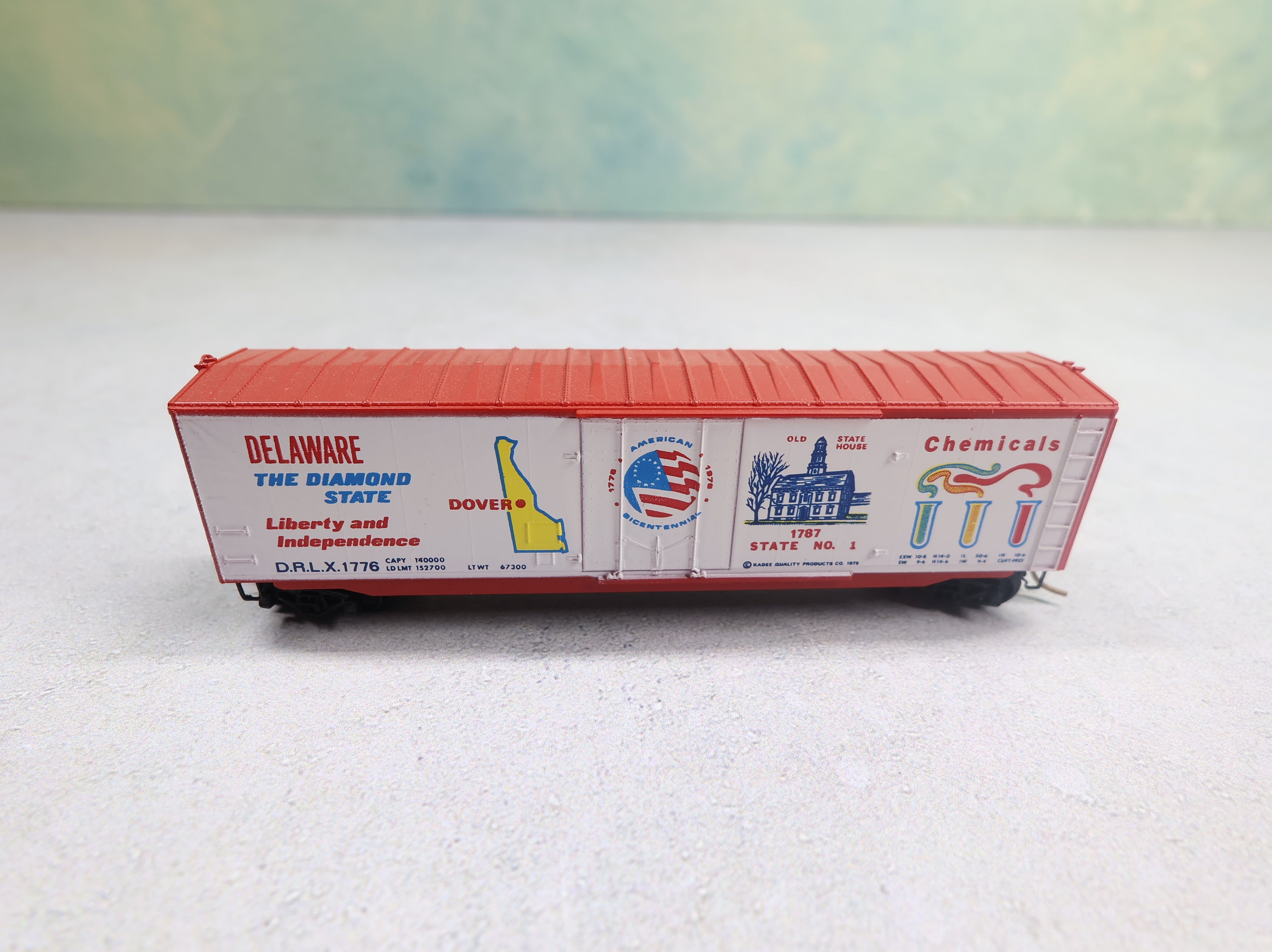 USED Micro-Trains 38071 N Scale 50' Box Car Delaware State Car DRLX #1776 Knuckle Couplers