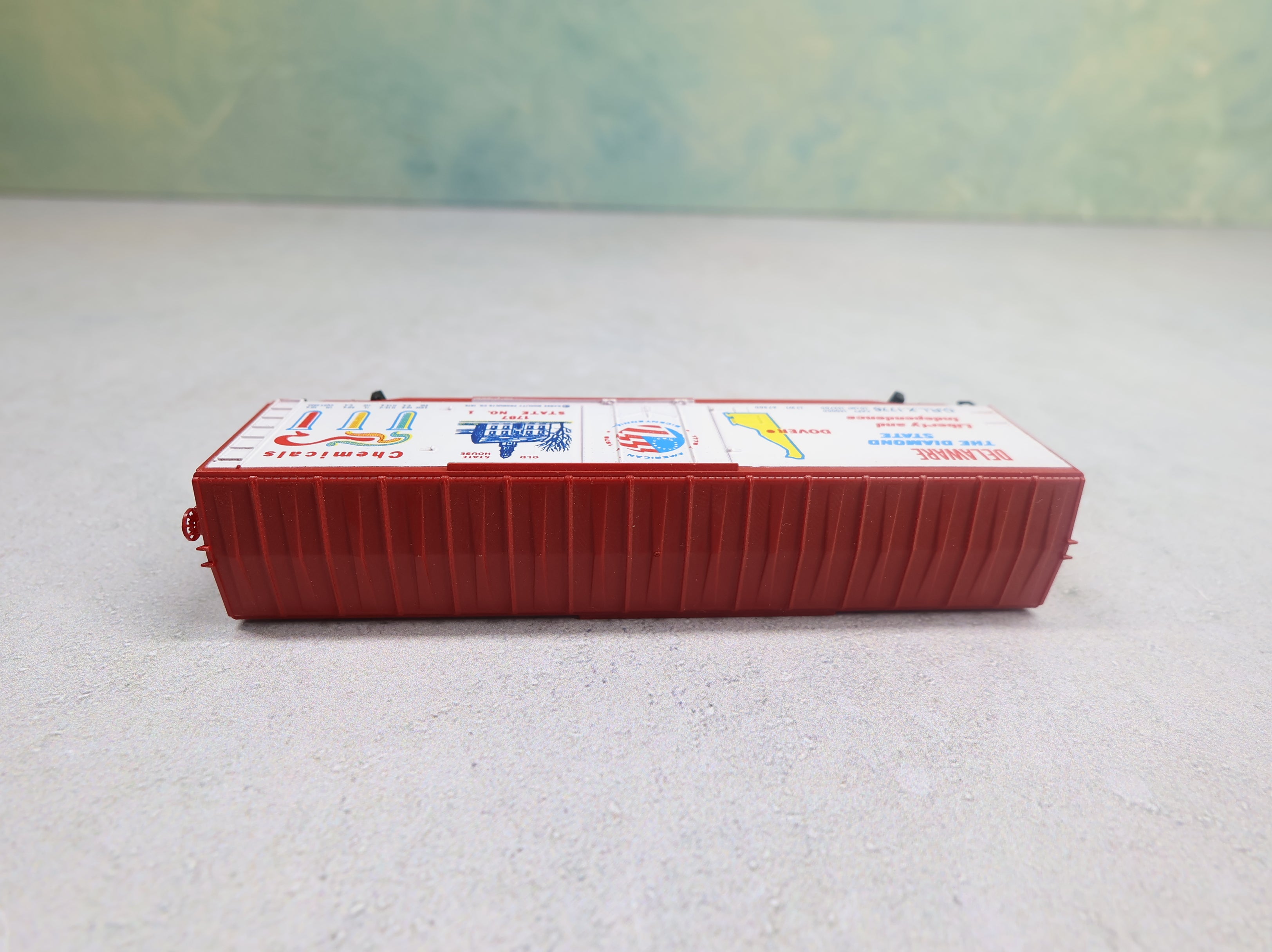 USED Micro-Trains 38071 N Scale 50' Box Car Delaware State Car DRLX #1776 Knuckle Couplers