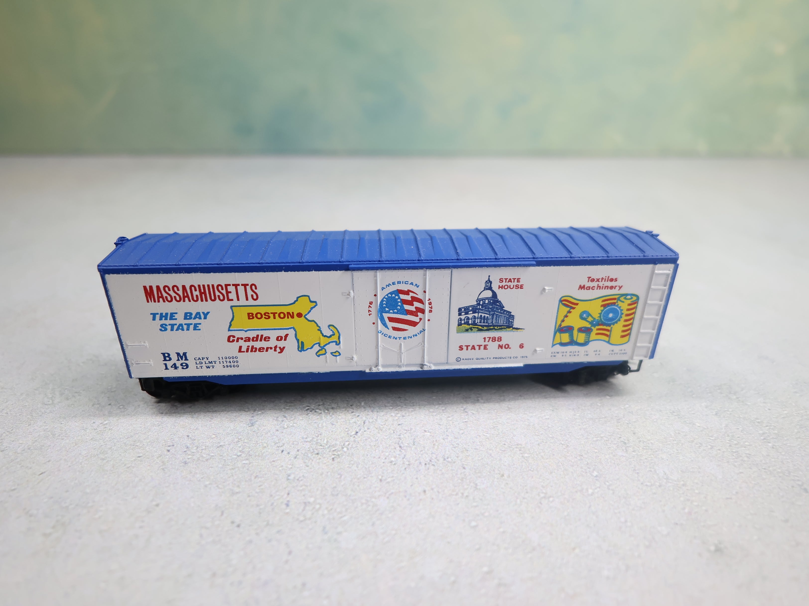 USED Micro-Trains 38010 N Scale 50' Box Car Massachusetts State Car BM #149 Knuckle Couplers