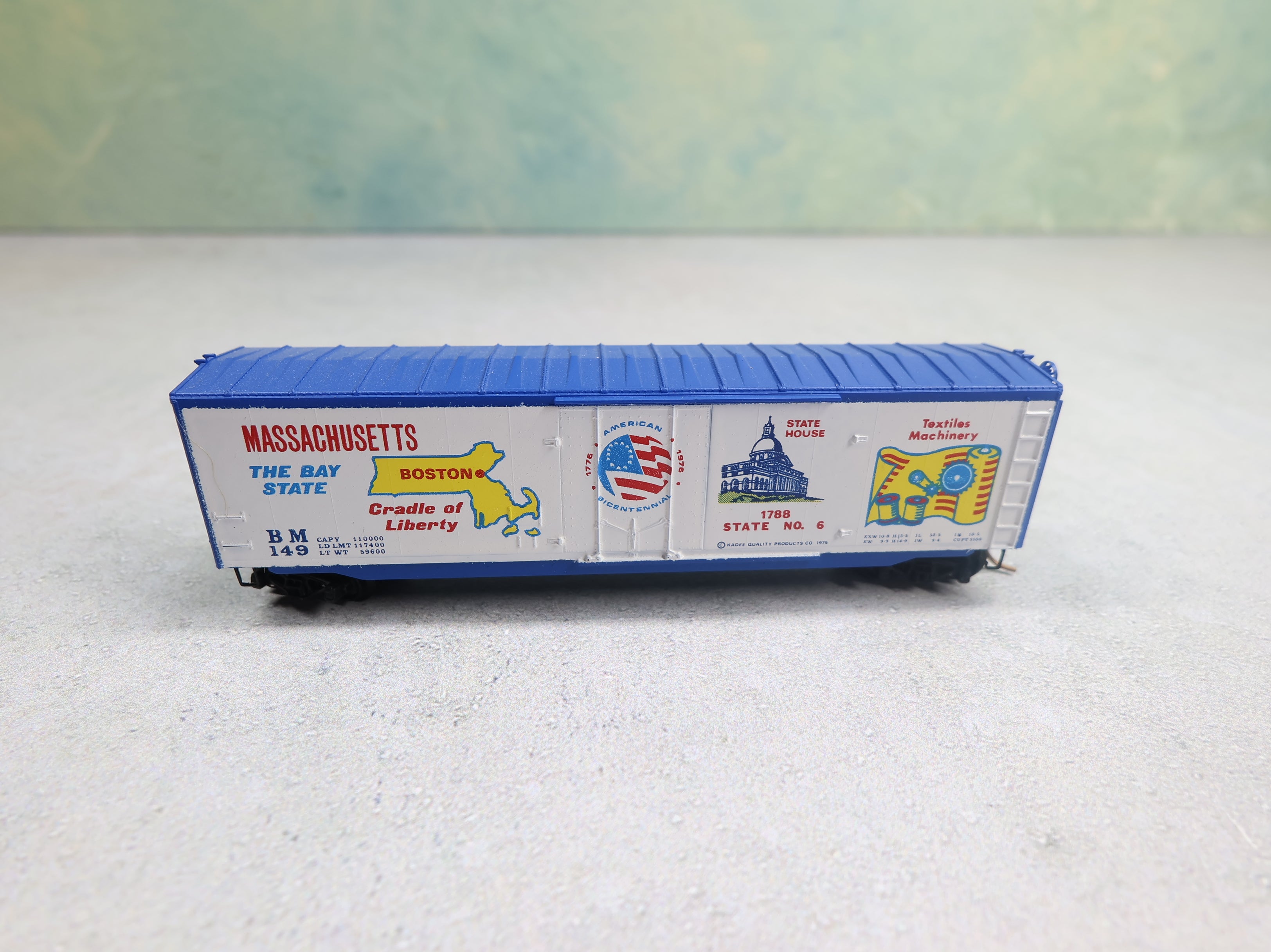 USED Micro-Trains 38010 N Scale 50' Box Car Massachusetts State Car BM #149 Knuckle Couplers