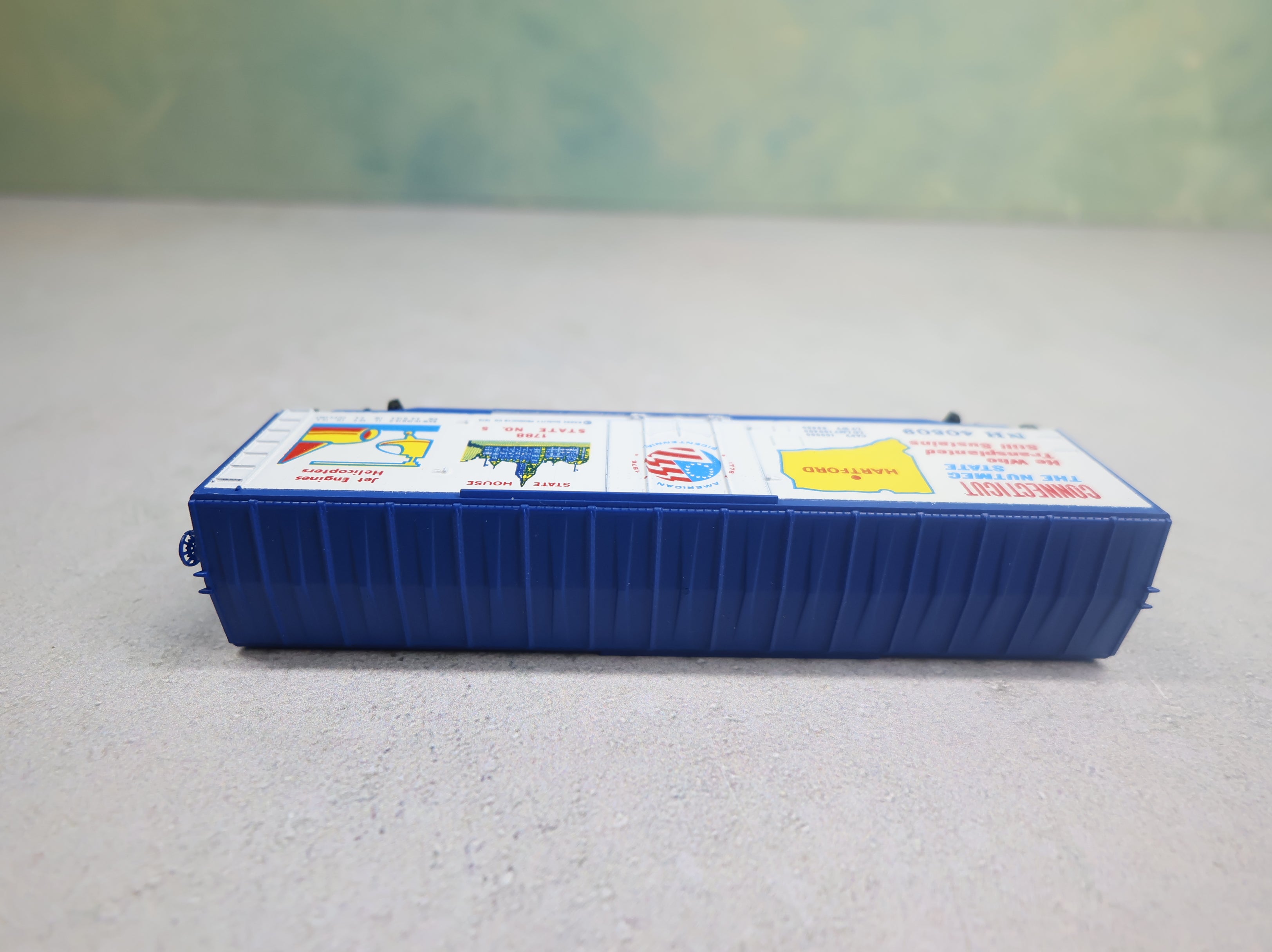 USED Micro-Trains 38020 N Scale 50' Box Car Connecticut State Car NH #40509 Knuckle Couplers