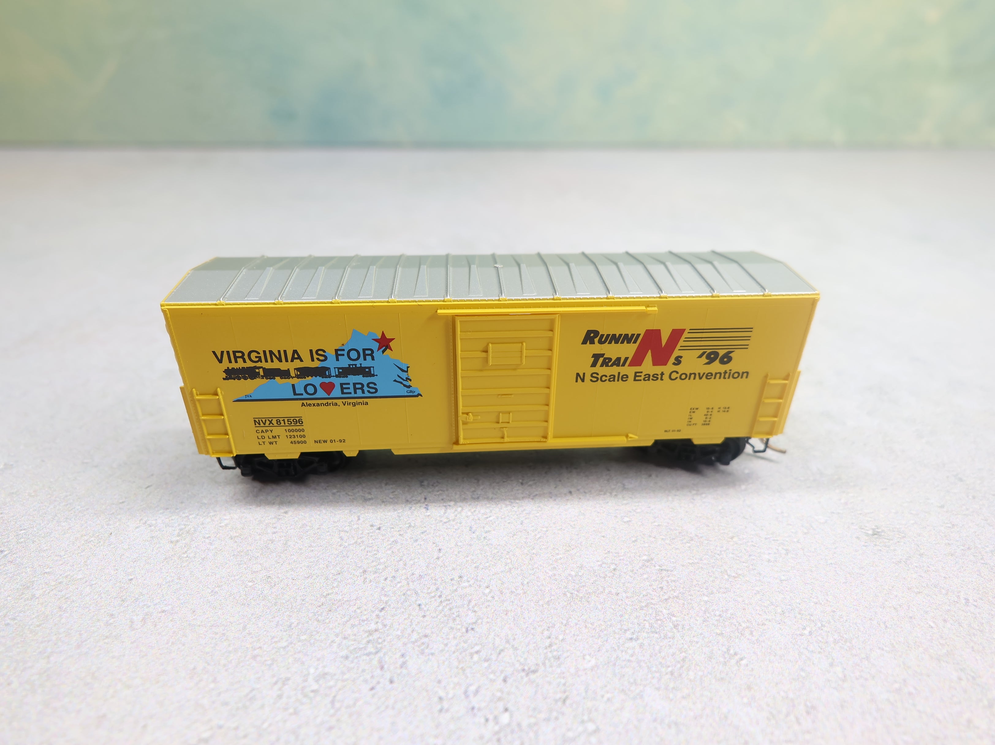 USED Micro-Trains N Scale N Scale East Convention Box Car Virginia is for Lovers NVX #81596 Knuckle Couplers 1996