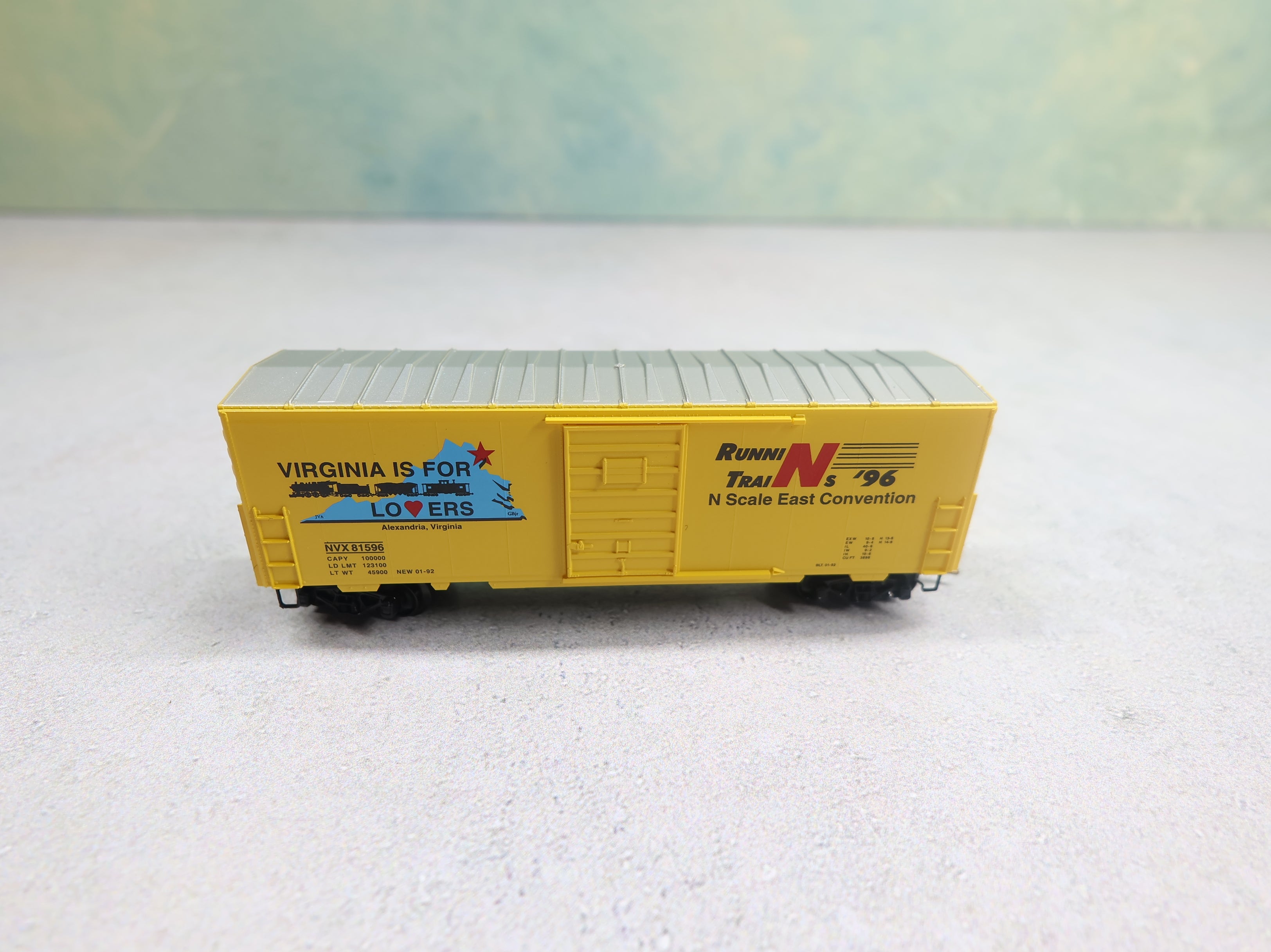 USED Micro-Trains N Scale N Scale East Convention Box Car Virginia is for Lovers NVX #81596 Knuckle Couplers 1996