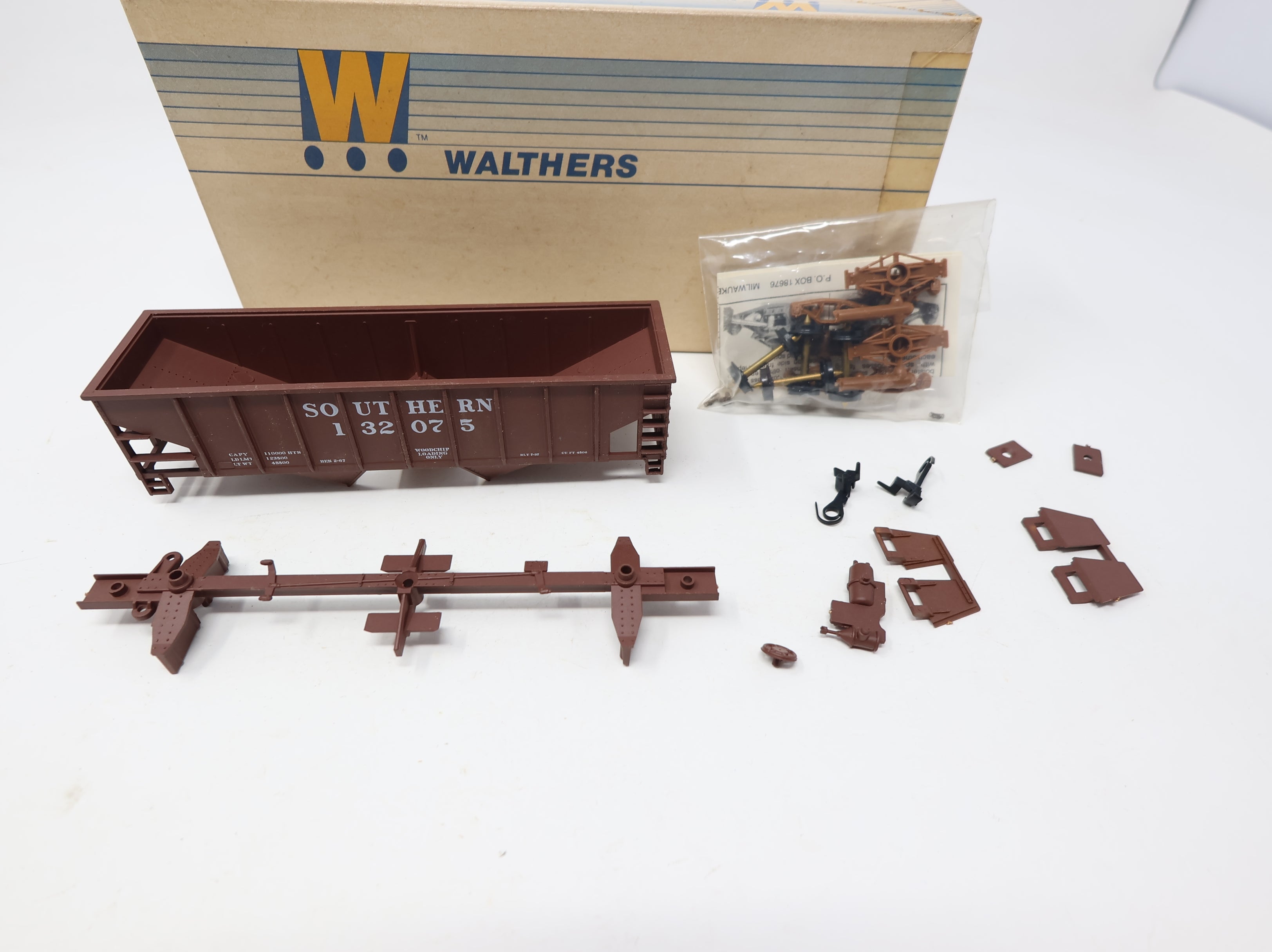 USED Walthers 932-3054 HO Scale 36' Converted Wood Chip Car Southern #132075 KIT