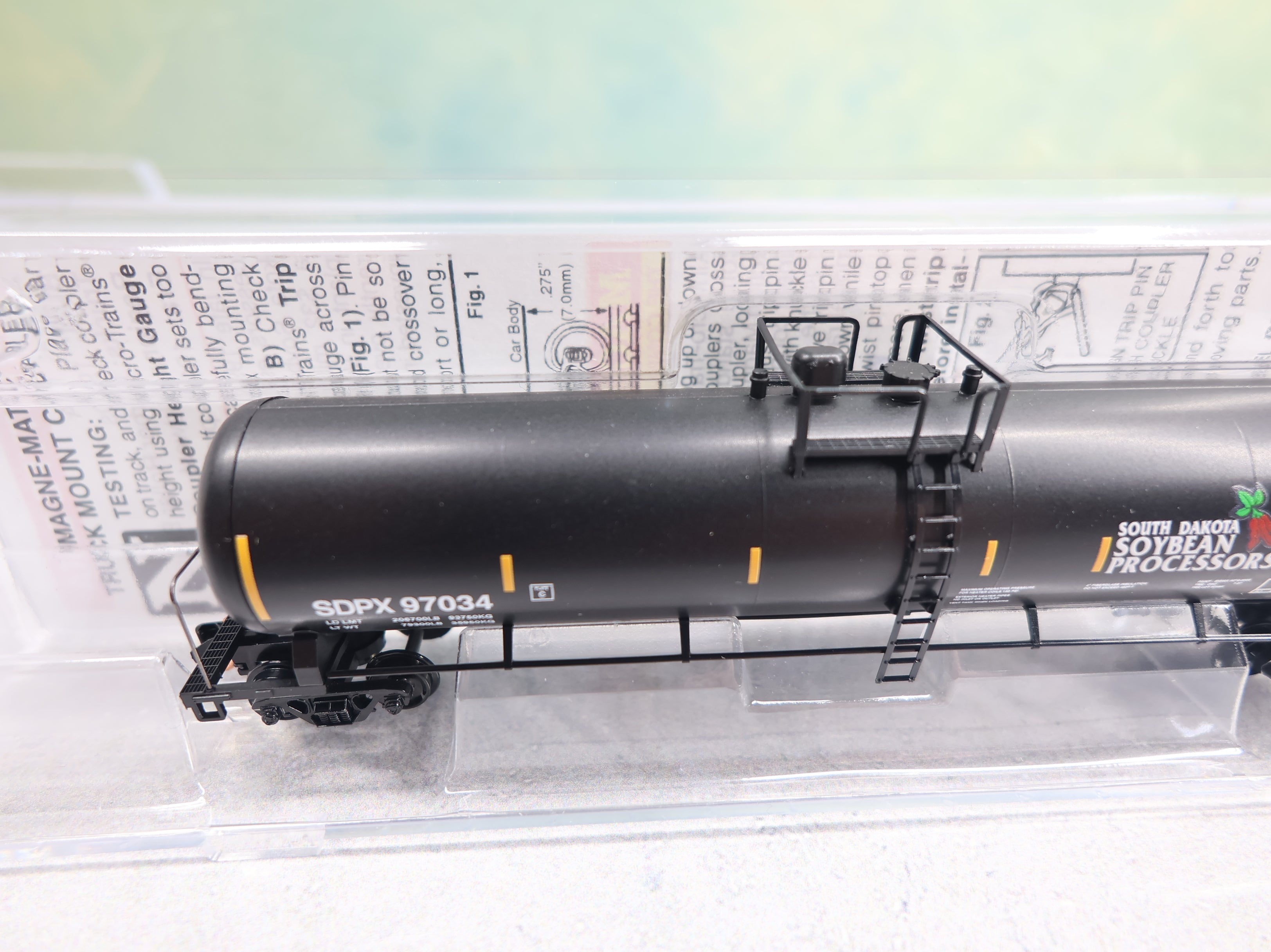 USED Micro-Trains 11000340 N Scale 56' General Service Tank Car South Dakota Soybean Processors SDPX #97034 Knuckle Couplers