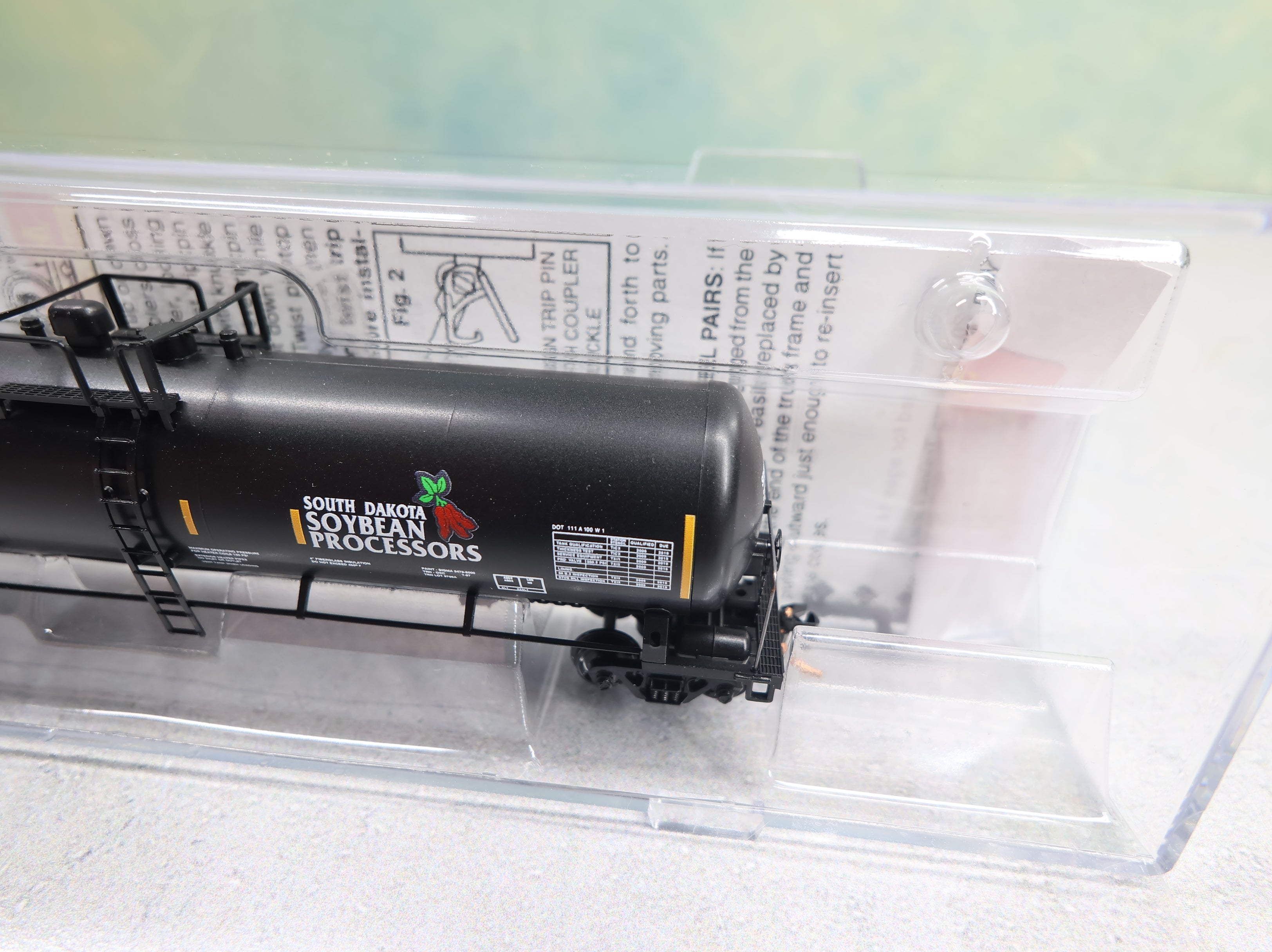 USED Micro-Trains 11000340 N Scale 56' General Service Tank Car South Dakota Soybean Processors SDPX #97034 Knuckle Couplers