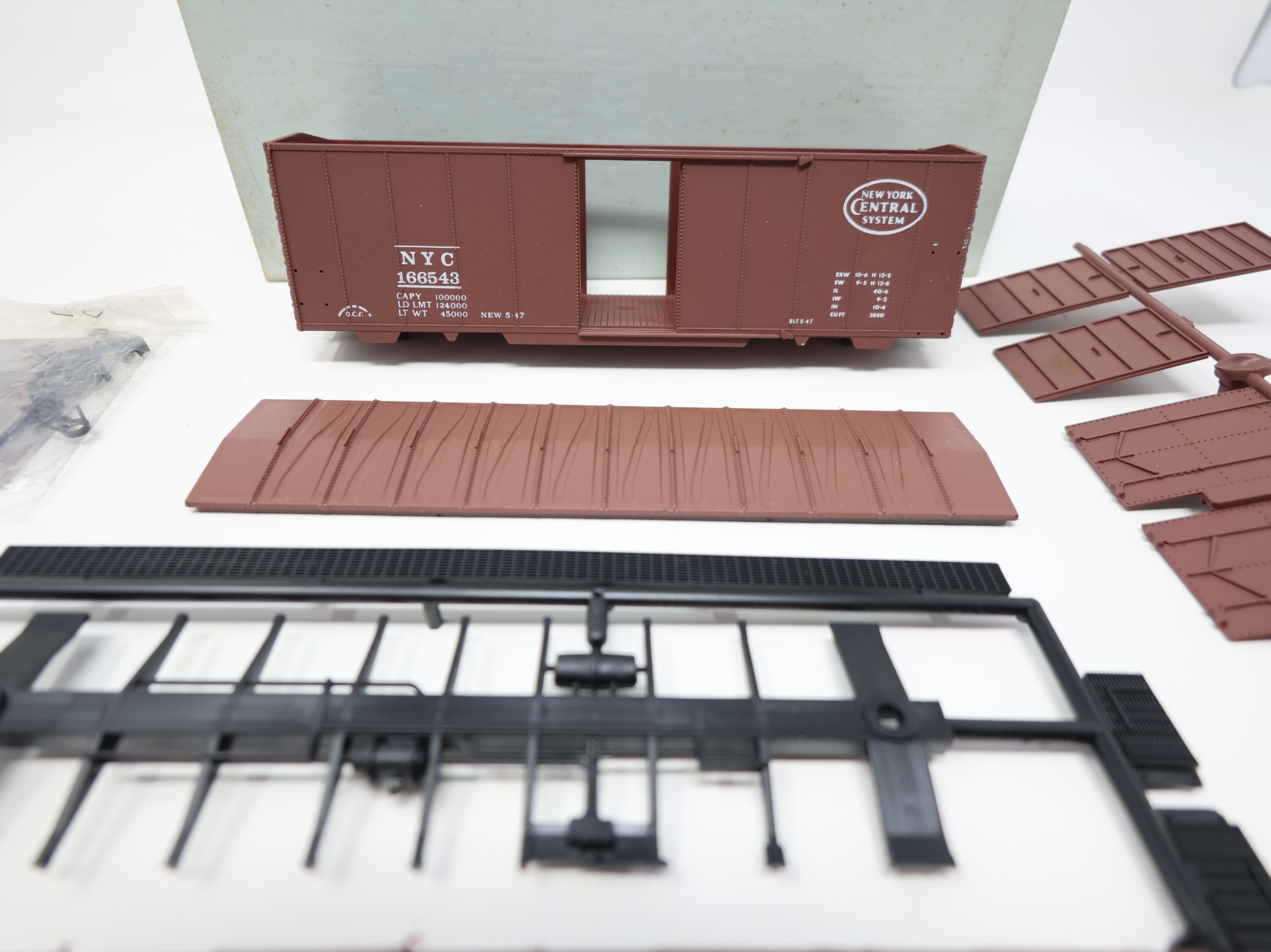 USED Front Range Products 4087 HO Scale 40' ACF Rivet Side Box Car New York Central NYC #166543 KIT