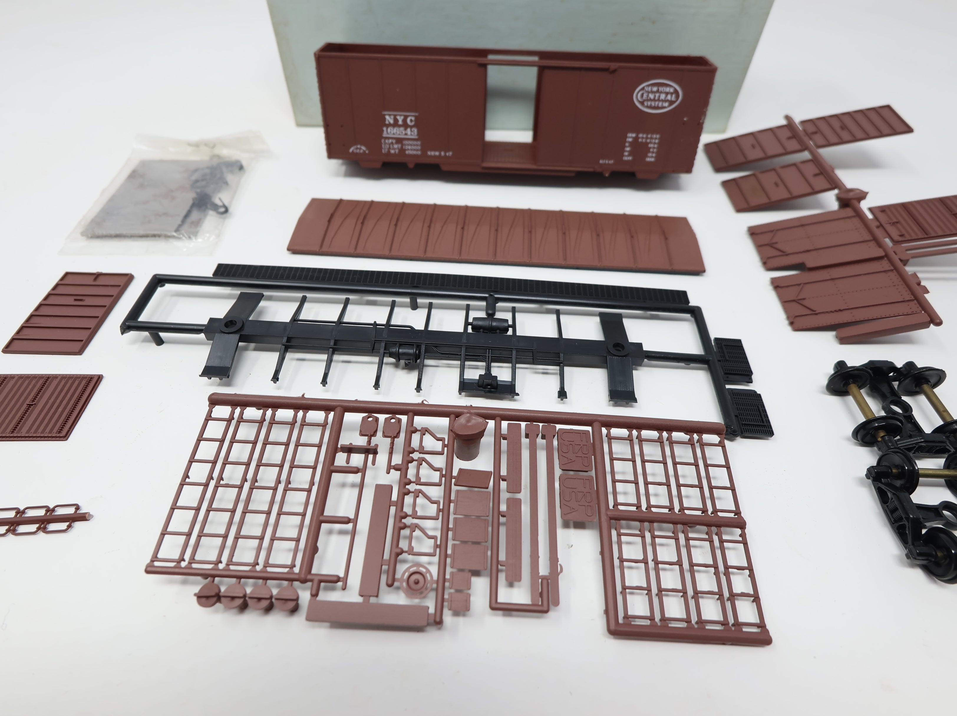 USED Front Range Products 4087 HO Scale 40' ACF Rivet Side Box Car New York Central NYC #166543 KIT