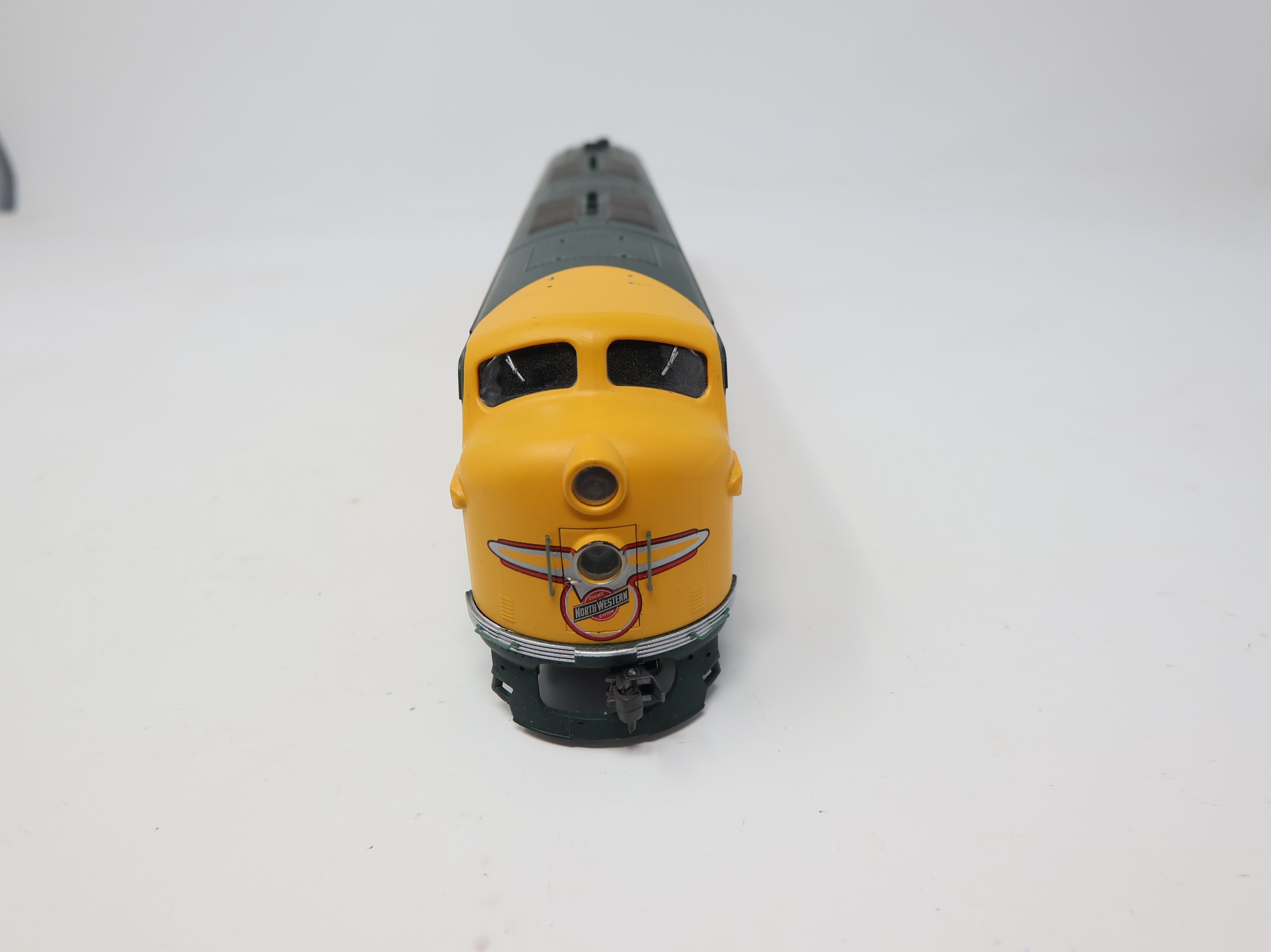 USED Life-Like HO Scale Proto 2000 E7 Diesel Locomotive Chicago & North Western #5009A DC