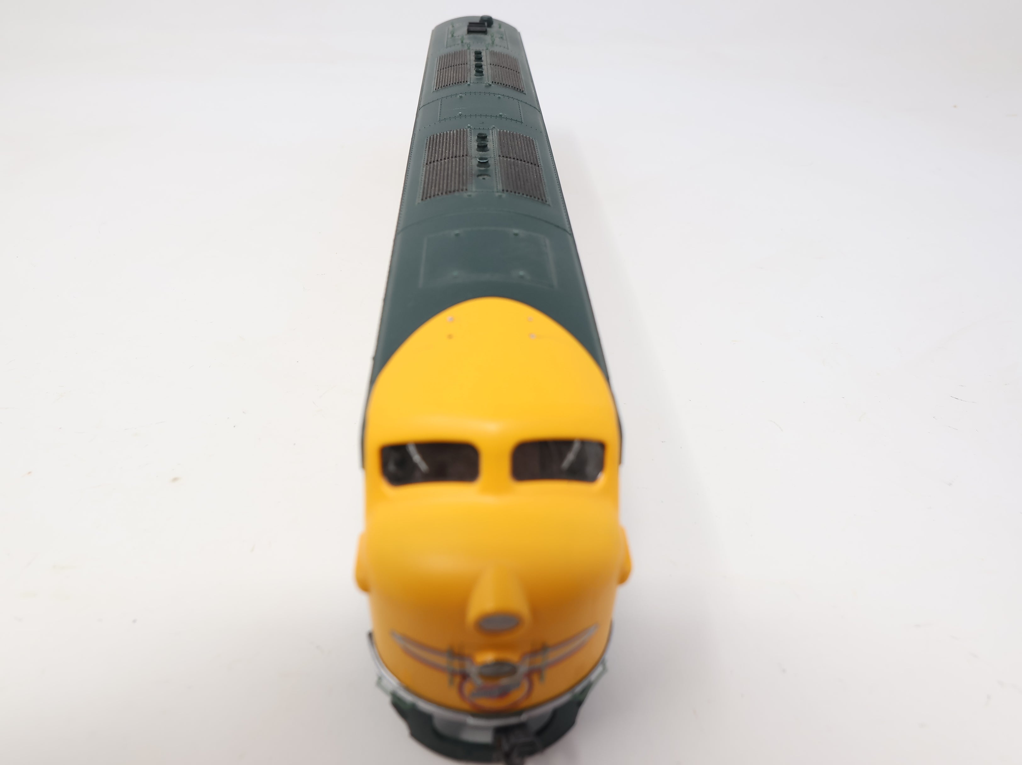USED Life-Like HO Scale Proto 2000 E7 Diesel Locomotive Chicago & North Western #5009A DC