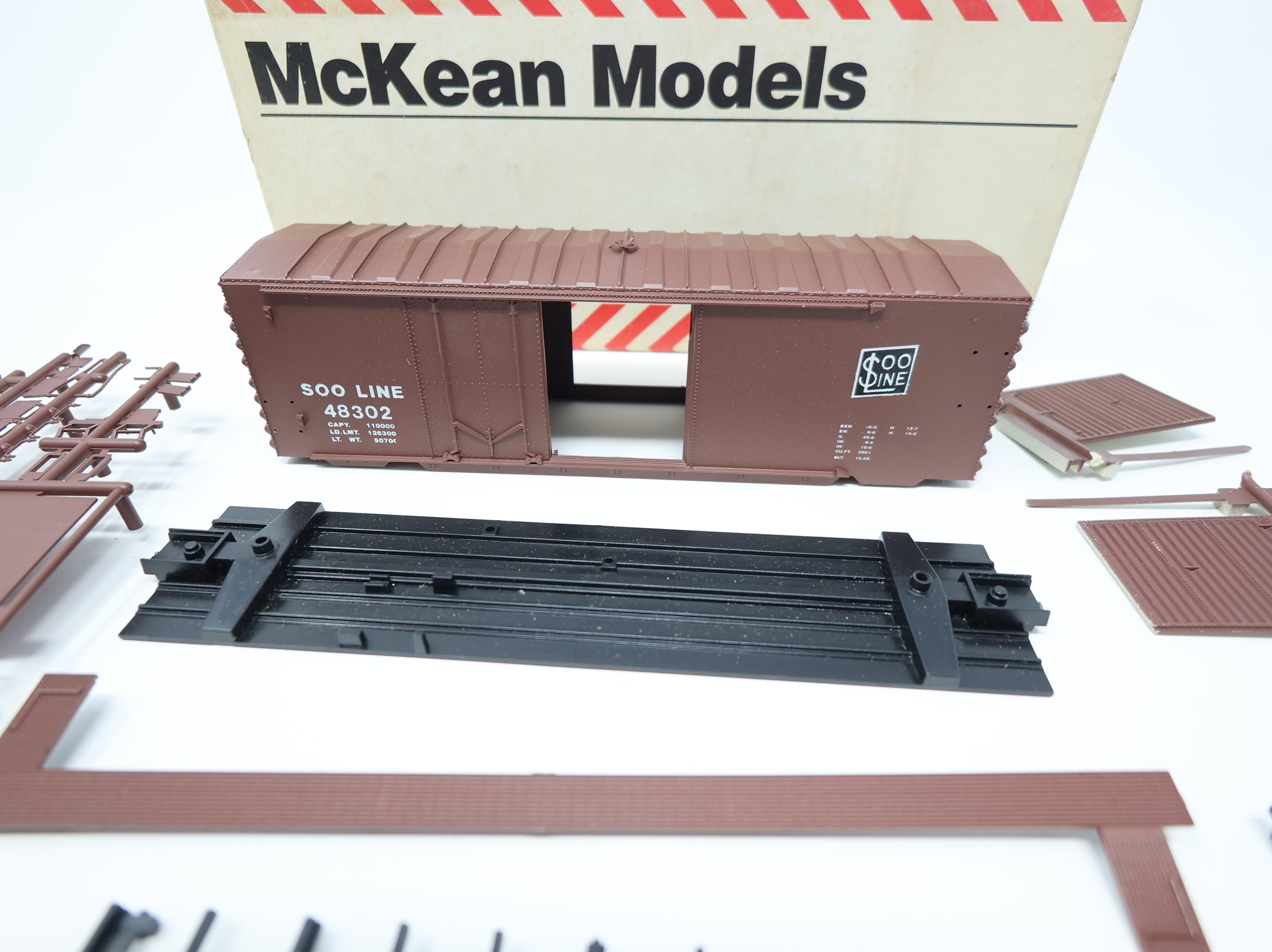 USED McKean HO Scale 40' DD Box Car SOO Line #48302 KIT