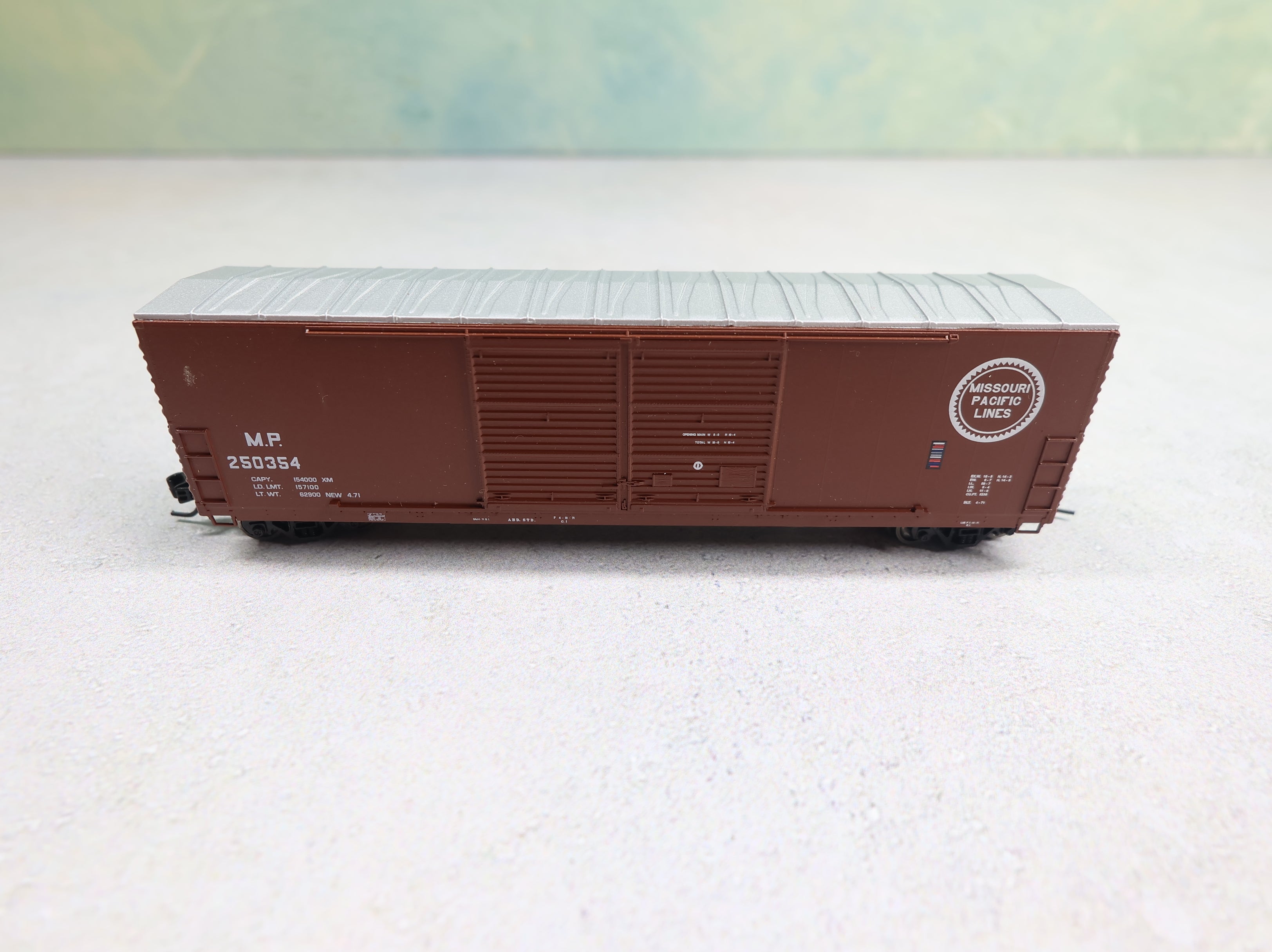 USED EXACTRAIL EN-50811-1 N Scale Gunderson 5200 Box Car Missouri Pacific MP #250354