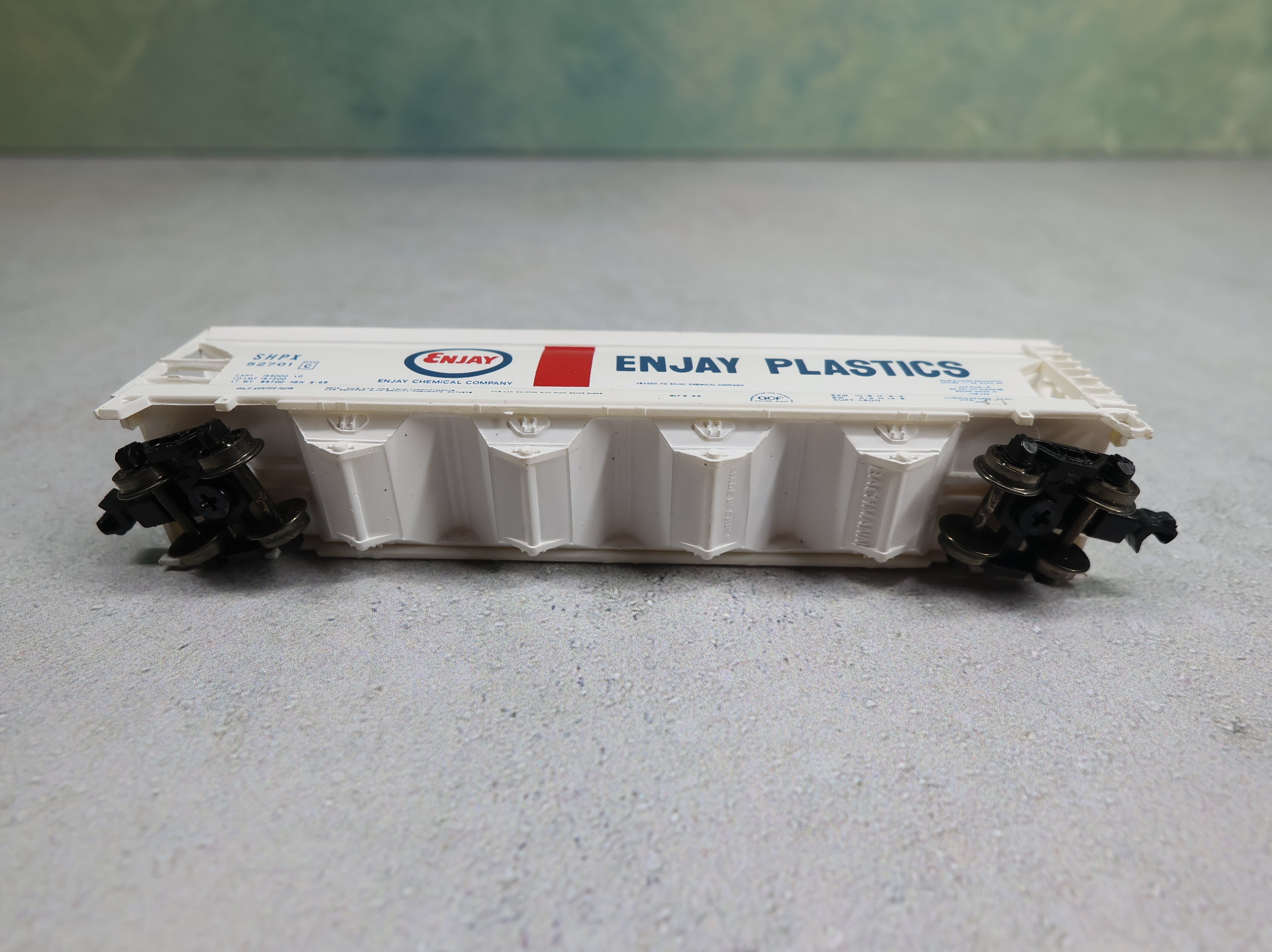 USED Bachmann 76636 N Scale 56' Centerflow Hopper Enjay Plastics SHPX #52701