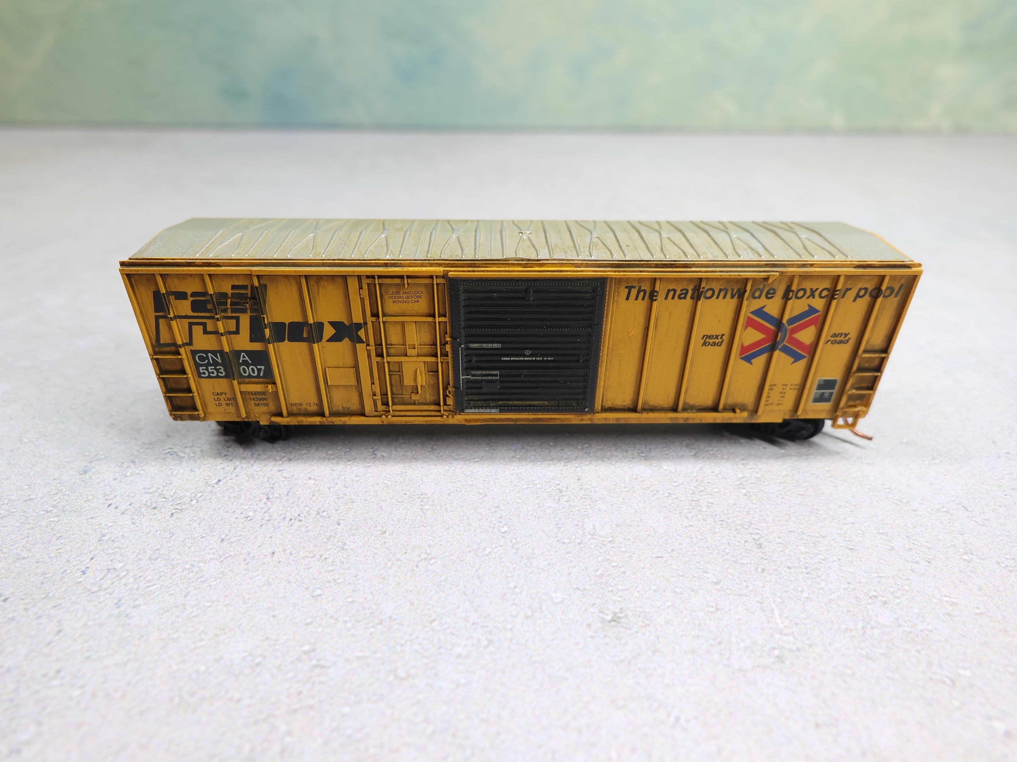 USED Roundhouse N Scale 50' FMC Box Car Railbox CNA #553007 Weathered, Knuckle Couplers
