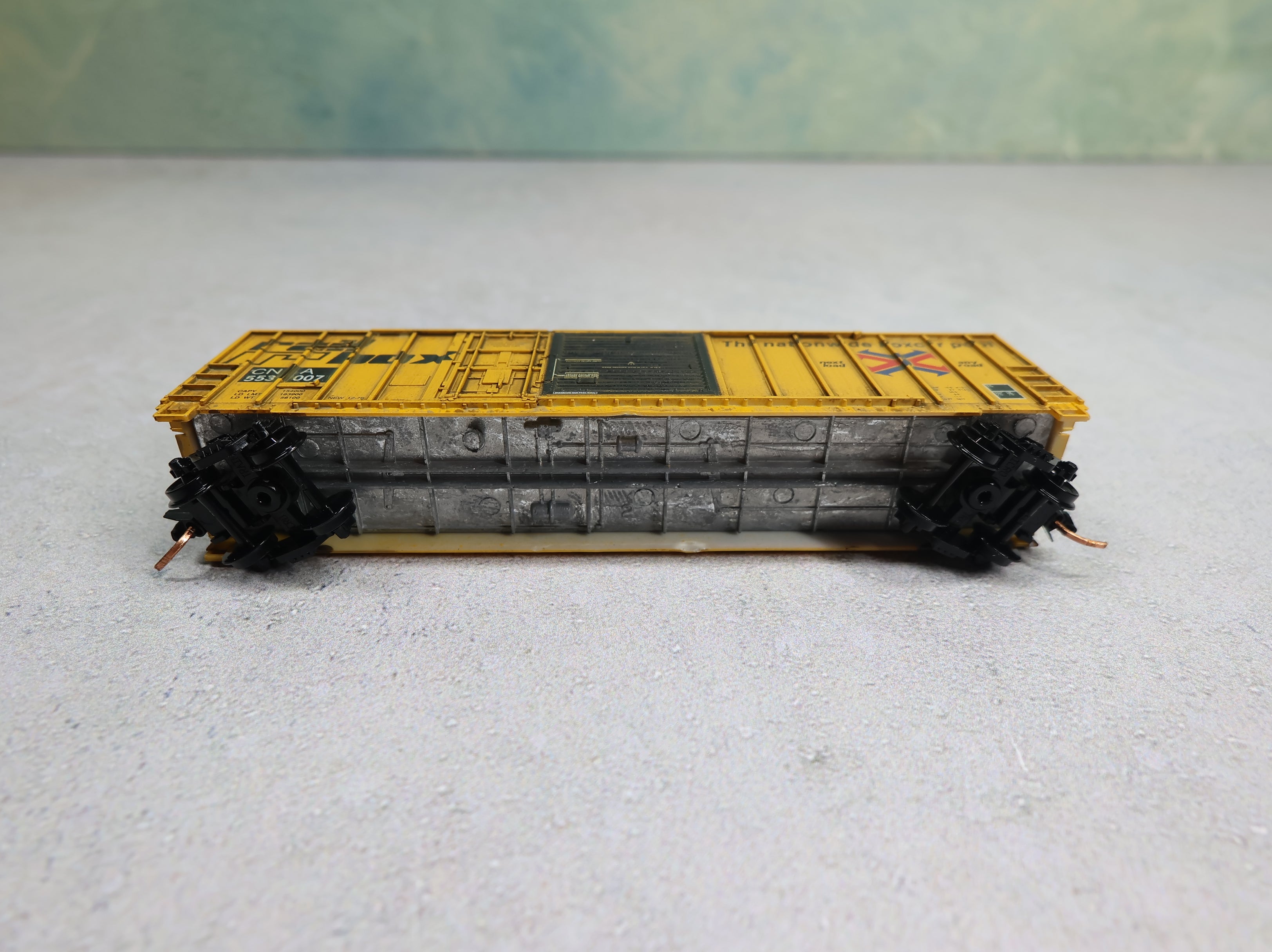 USED Roundhouse N Scale 50' FMC Box Car Railbox CNA #553007 Weathered, Knuckle Couplers