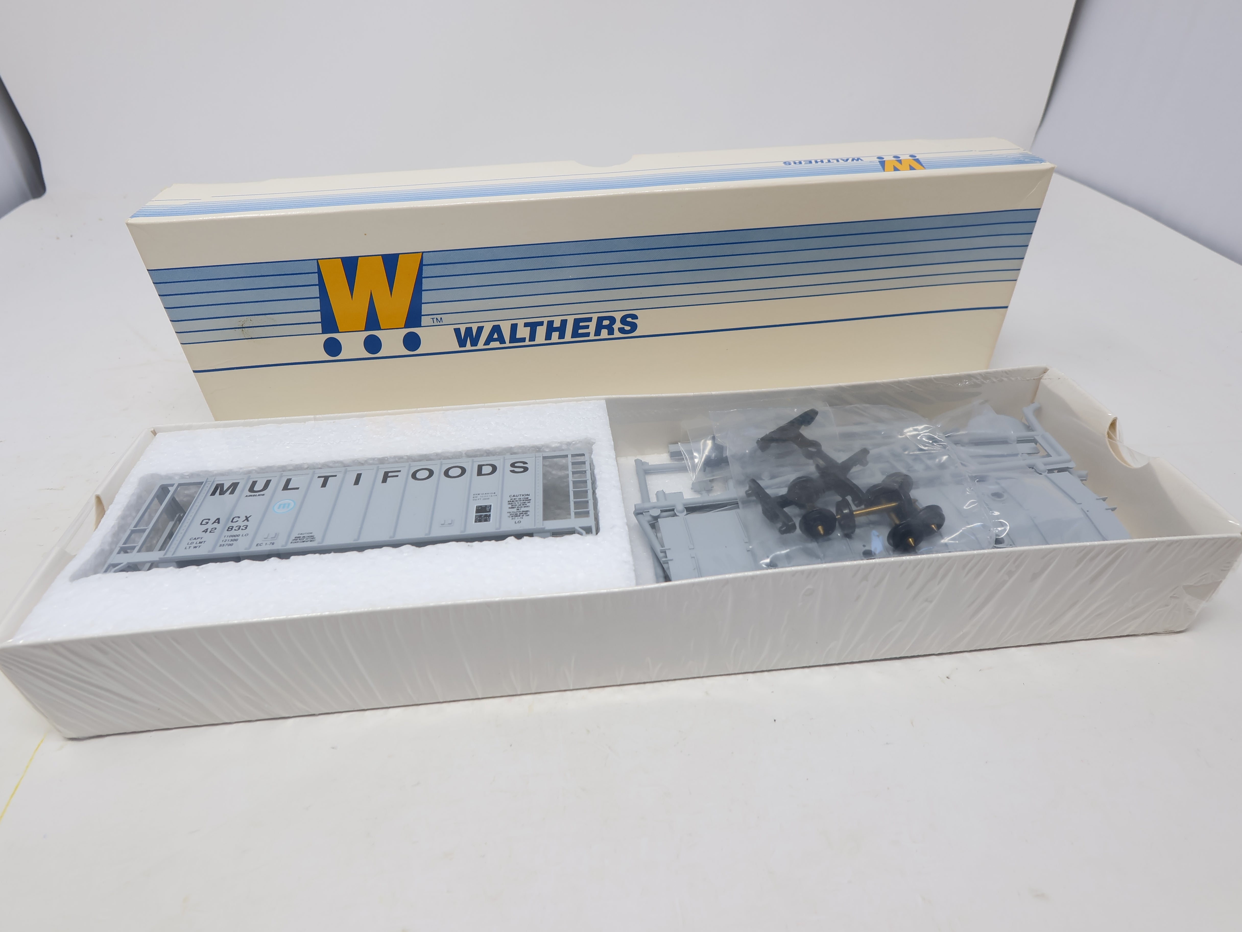 Walthers 932-4606 HO Scale, Single Bay Airslide Hopper, Multi-Food GACX #42833, Sealed (KIT)
