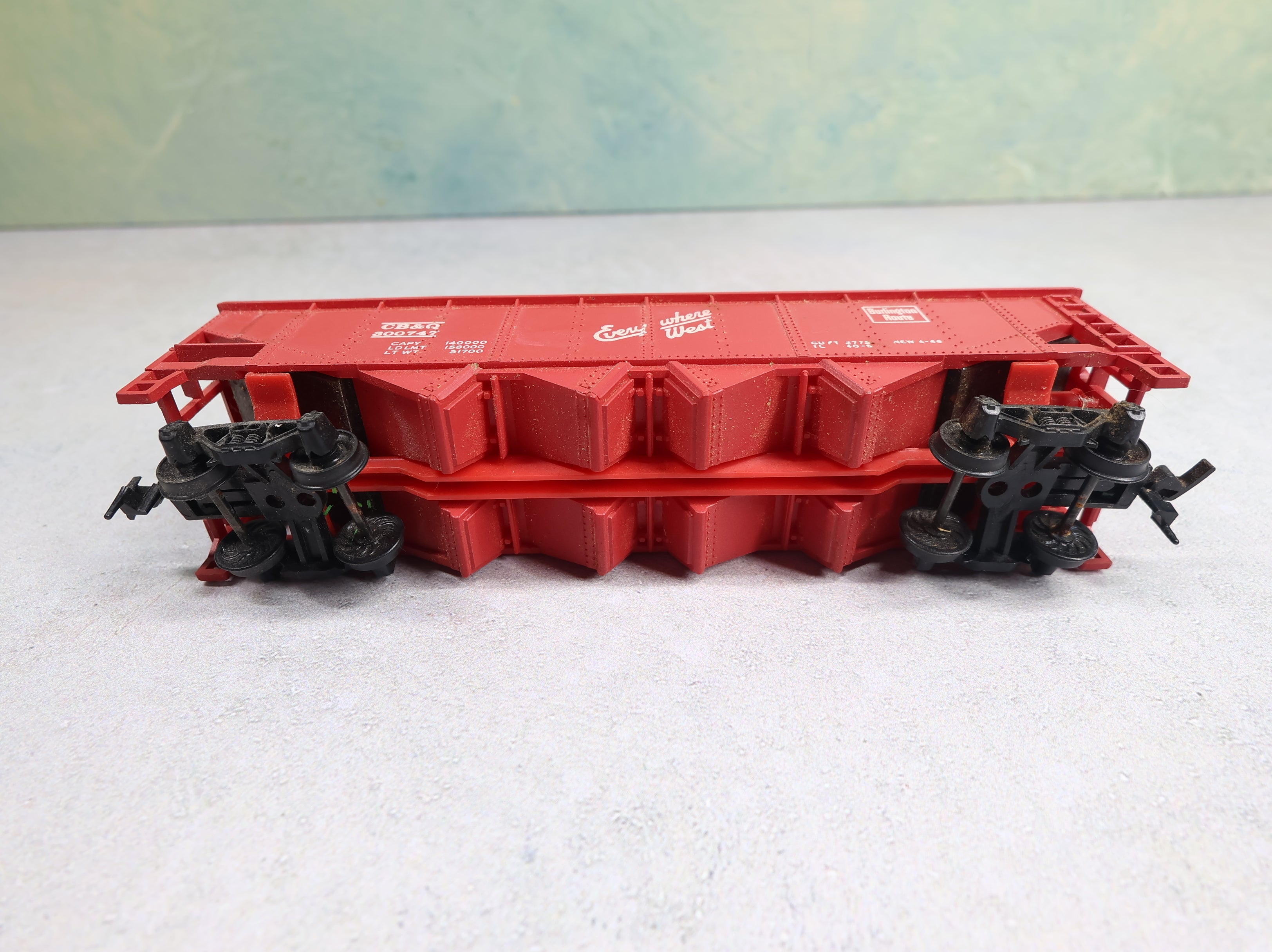 USED Tyco HO Scale Quad Hopper Burlington CB&Q #300747