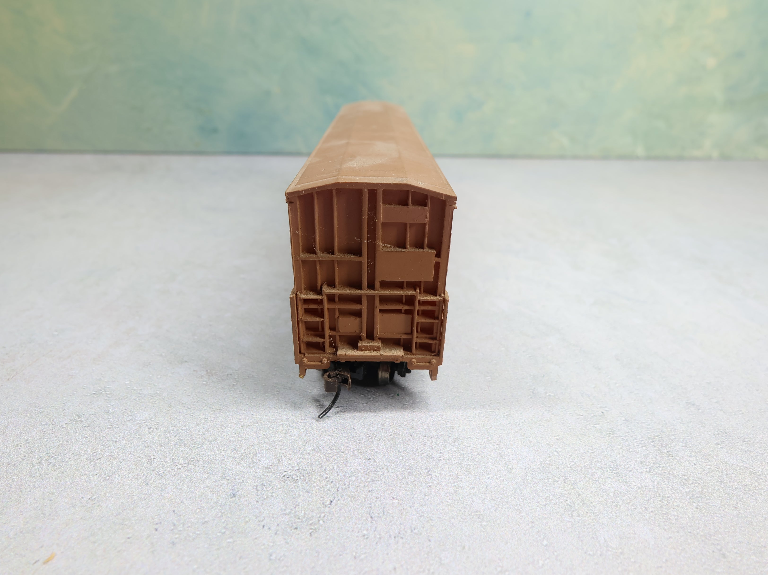 USED Life-Like HO Scale 54' Thrall Door Box Car Delson Lumber Co HTCX #329