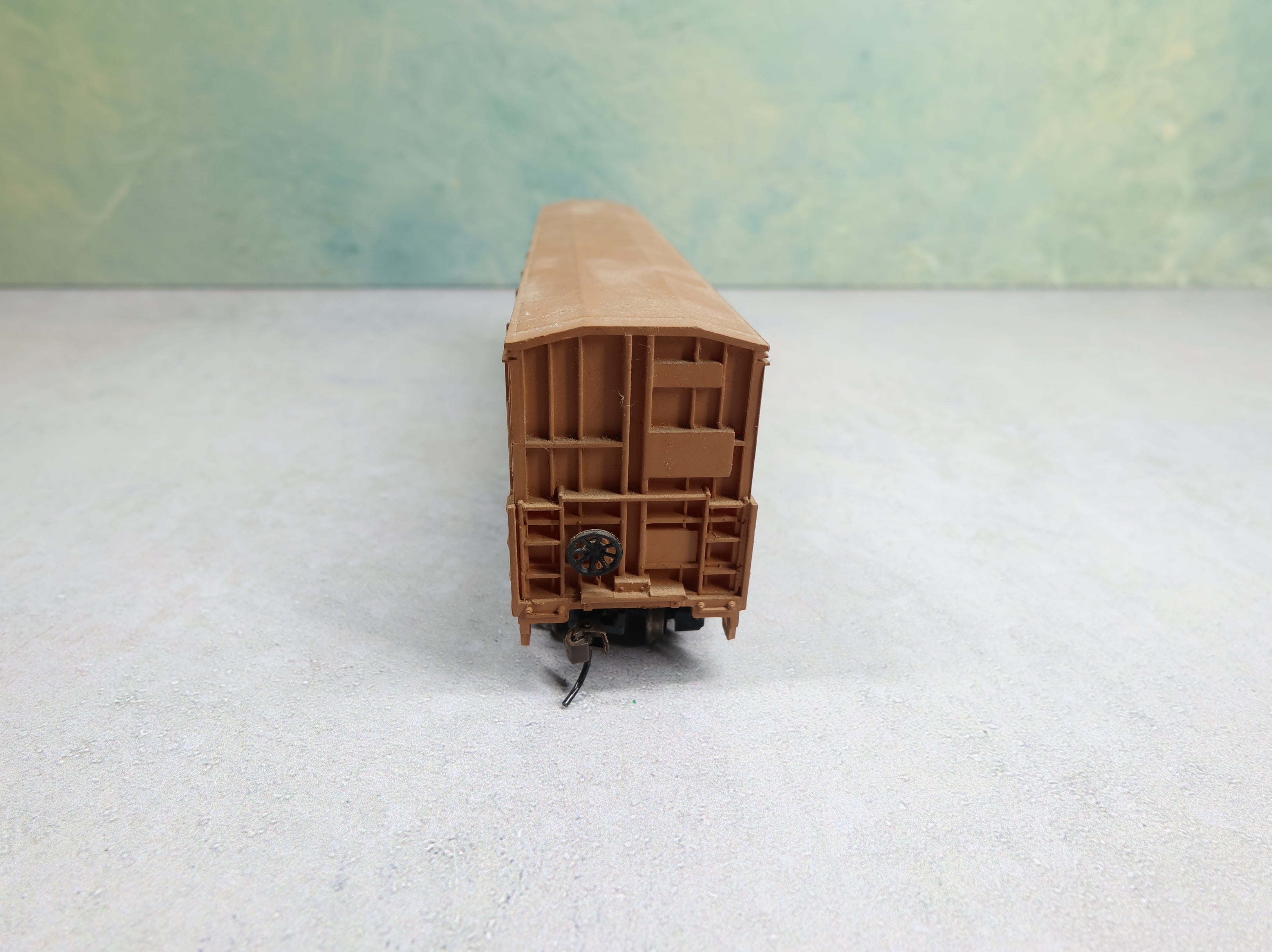 USED Life-Like HO Scale 54' Thrall Door Box Car Delson Lumber Co HTCX #329